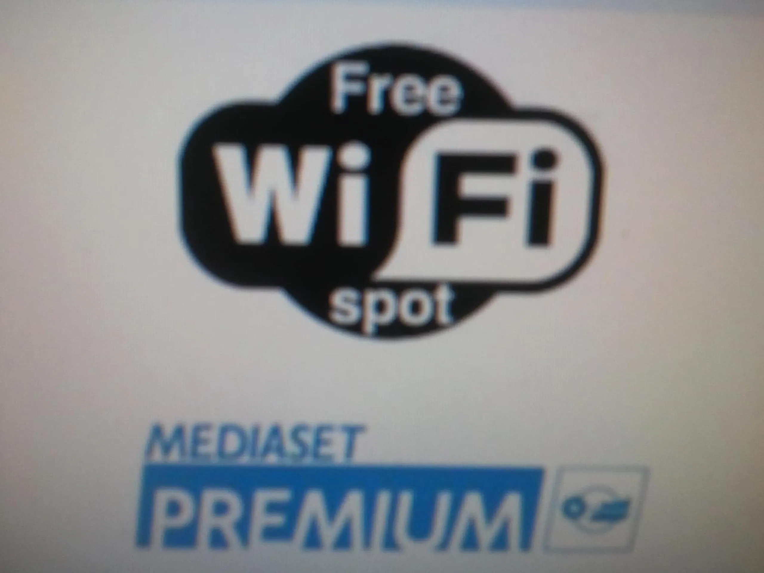 TV and multimedia in Hotel Clinton