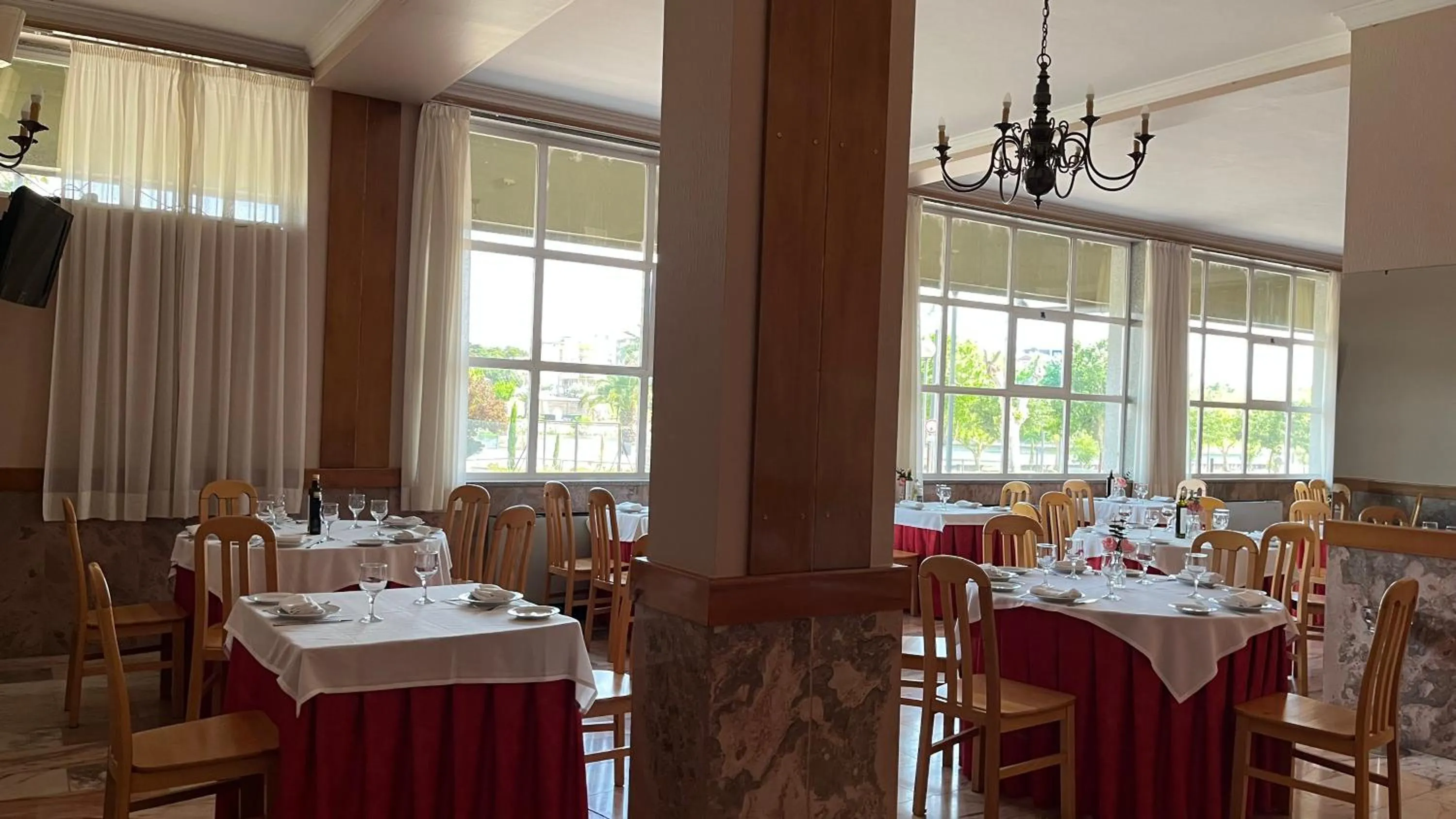 Restaurant/places to eat in Grande Hotel Dom Dinis