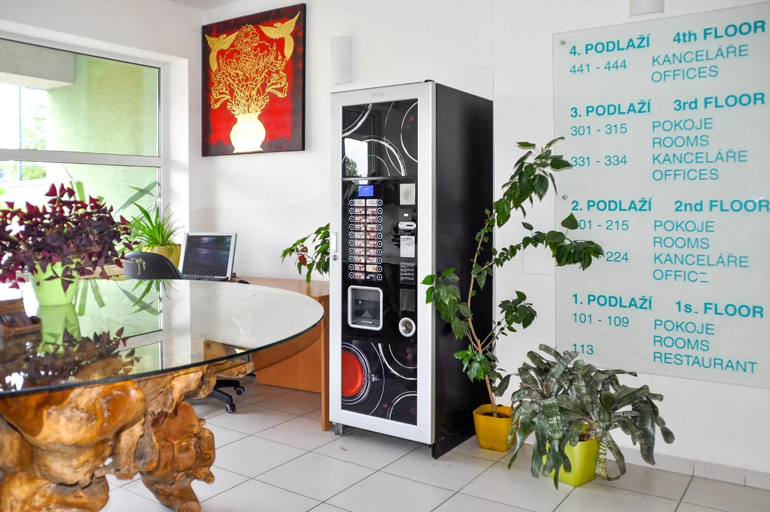 Drinks in Hotel Imos