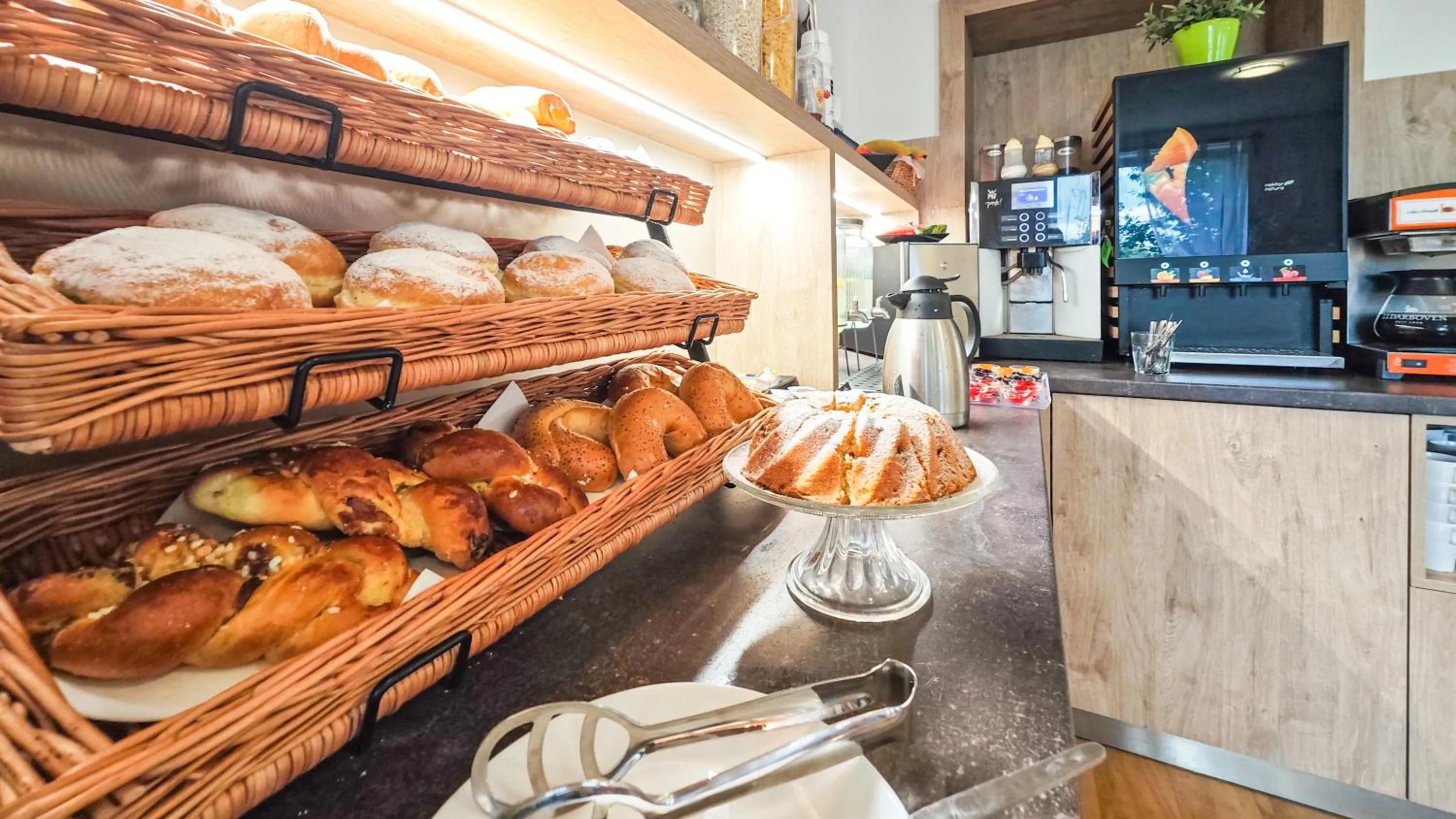 Breakfast in Hotel Imos