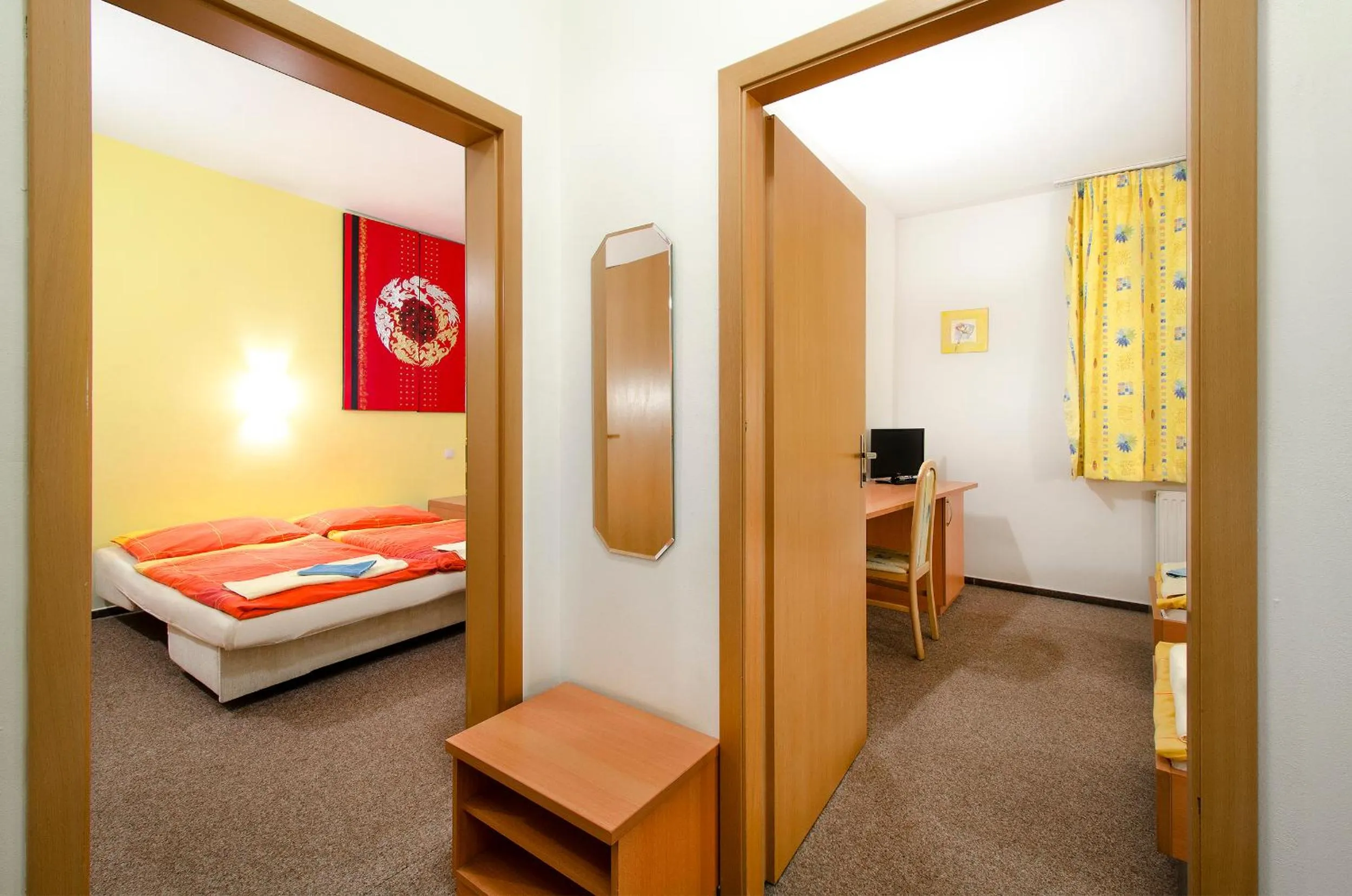 Bedroom, Bed in Hotel Imos