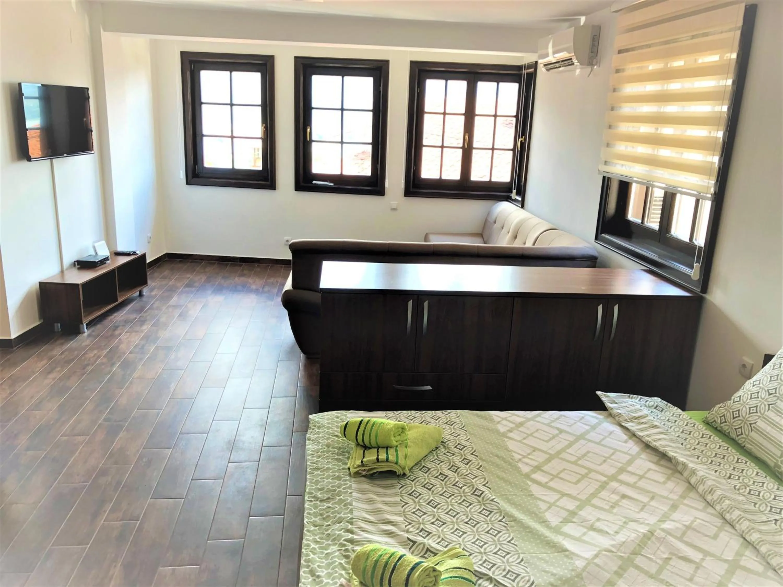 Living room, Bed in Villa Helena