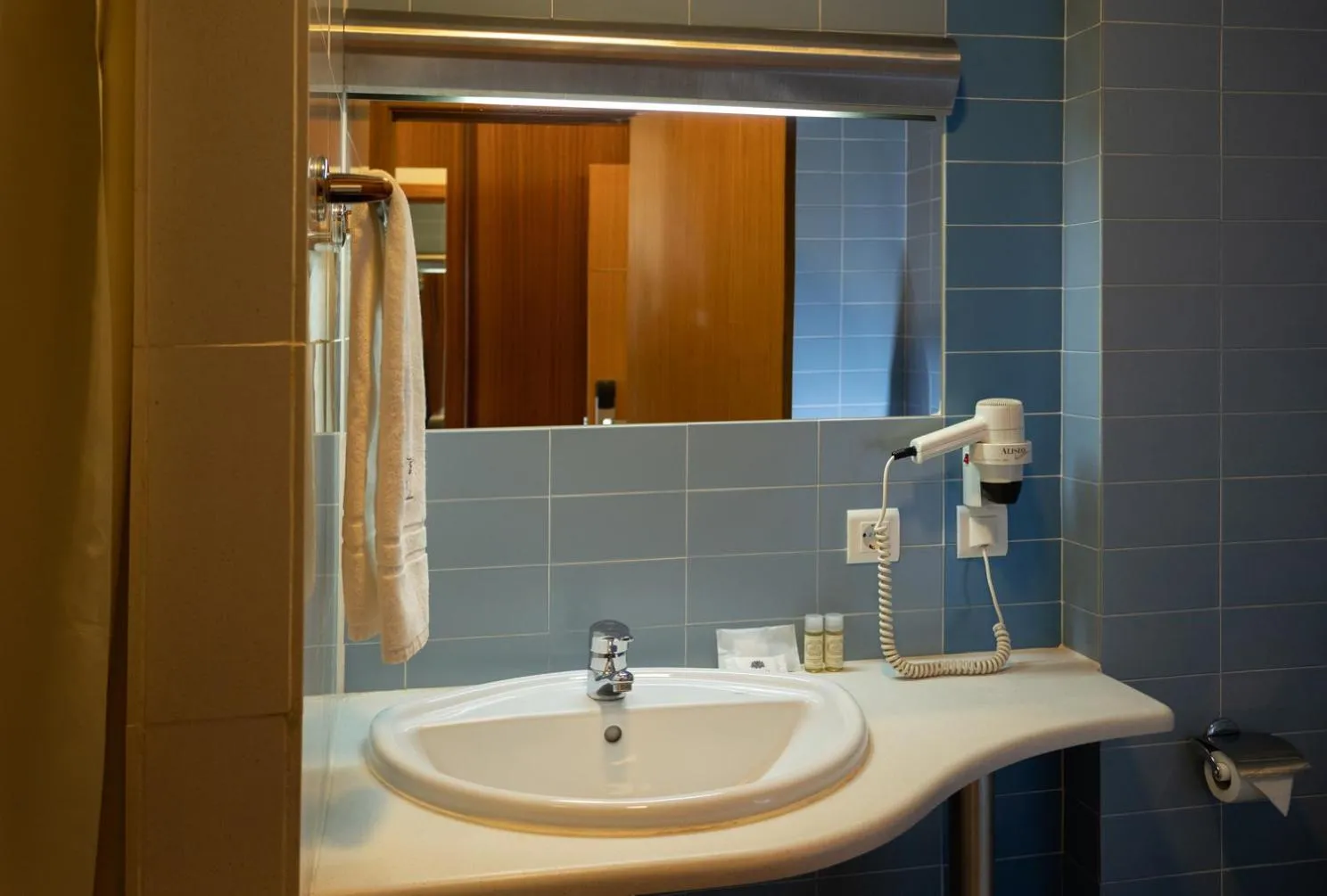 Toilet in Hotel Pombalense