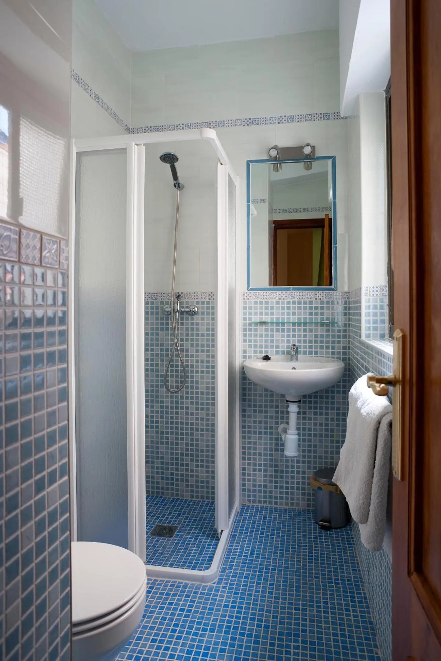 Bathroom in Hostal Rocamar