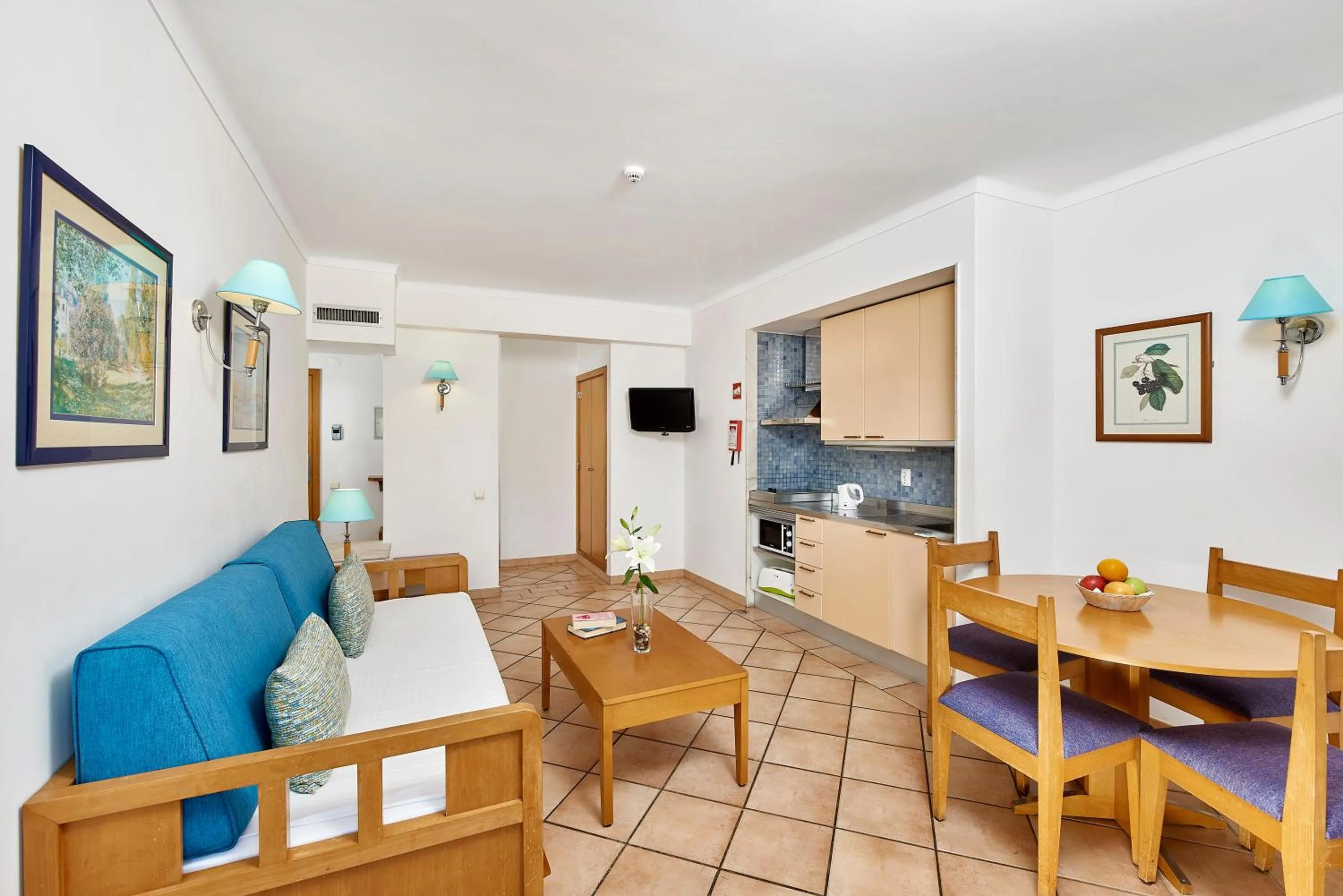 Kitchen or kitchenette in Oceanus Aparthotel