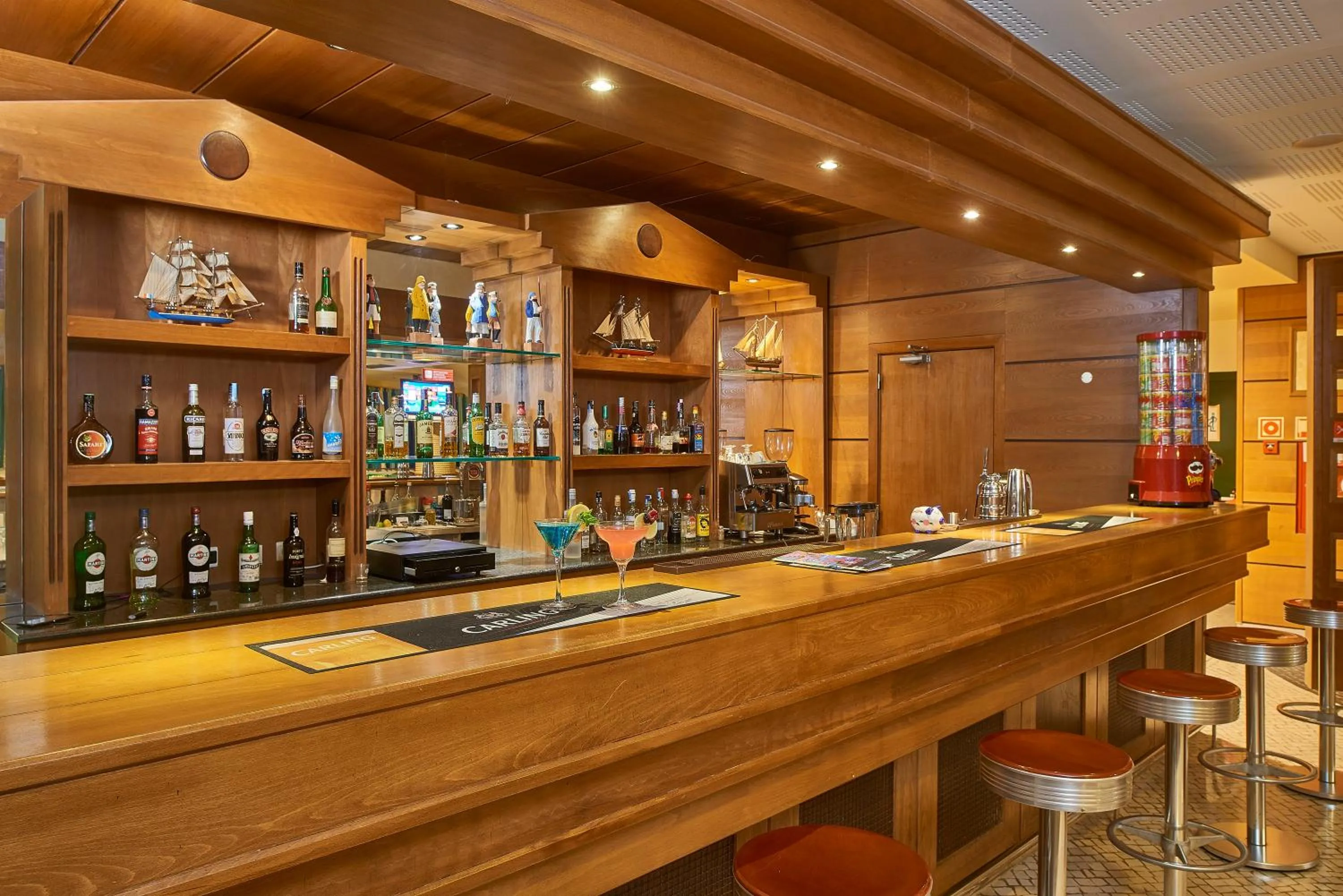 Lounge or bar in Oceanus Aparthotel