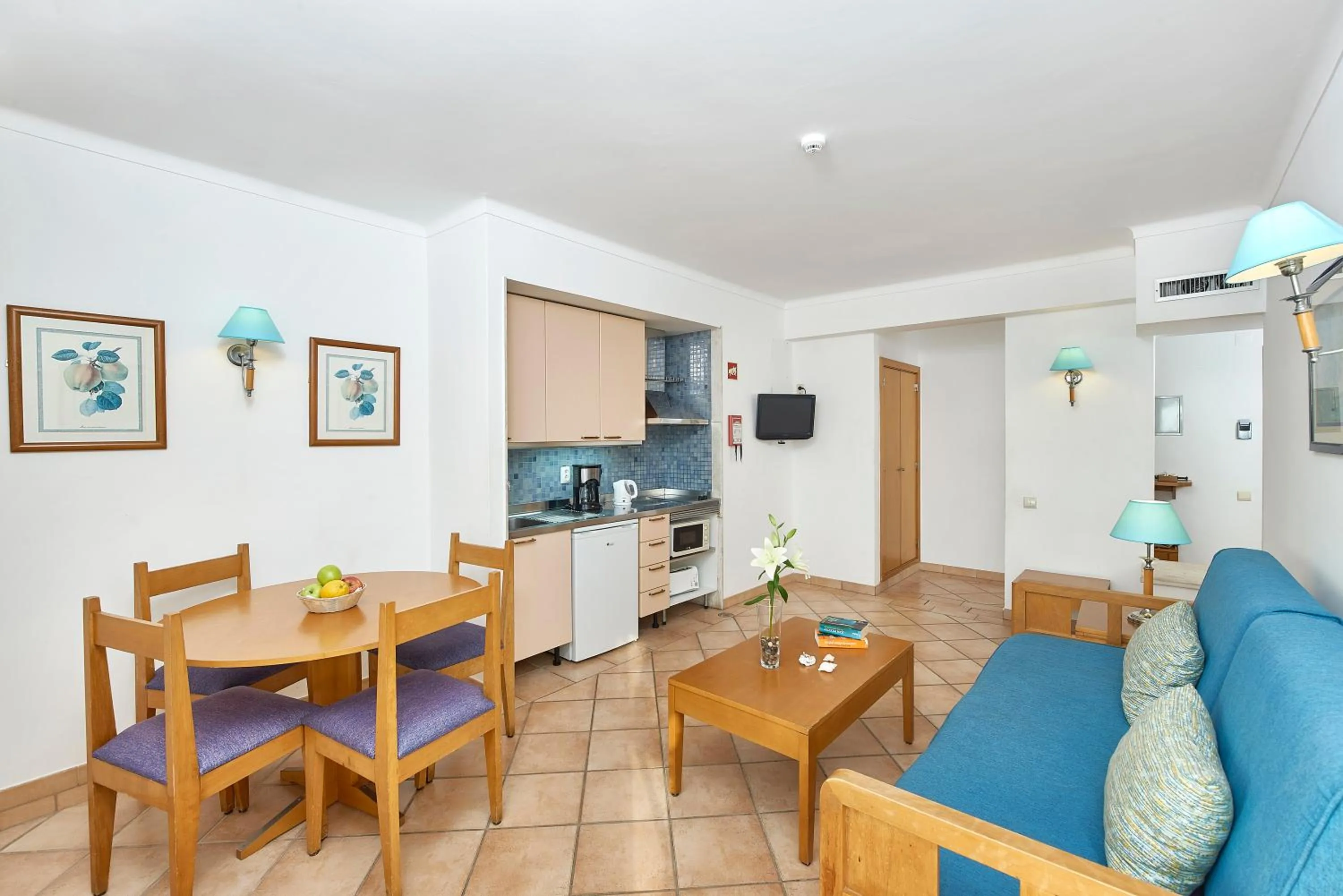 Kitchen or kitchenette in Oceanus Aparthotel