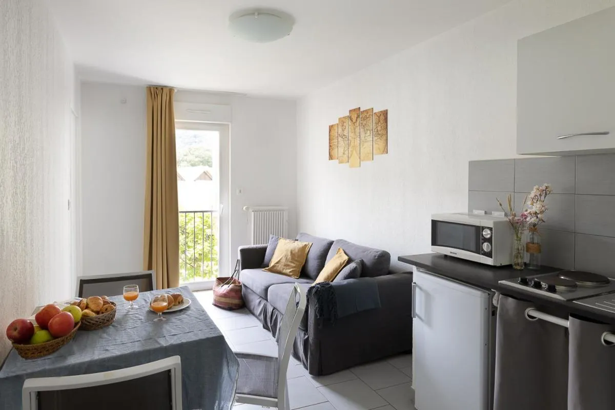 Kitchen or kitchenette in Appart Hotel Corte HR