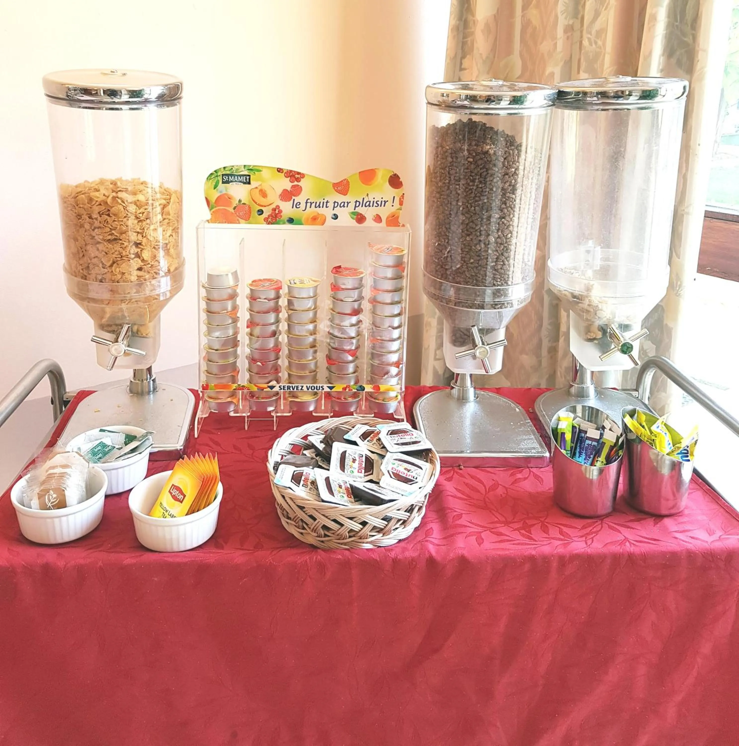 Continental breakfast in Appart Hotel Corte HR