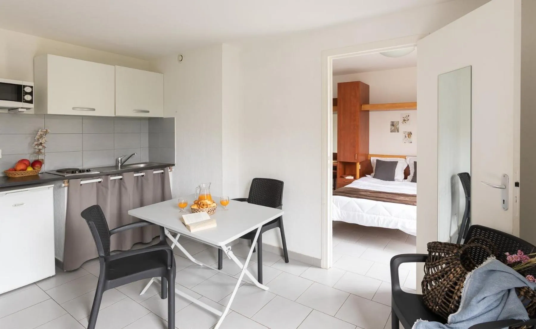 Dining area, Bed in Appart Hotel Corte HR