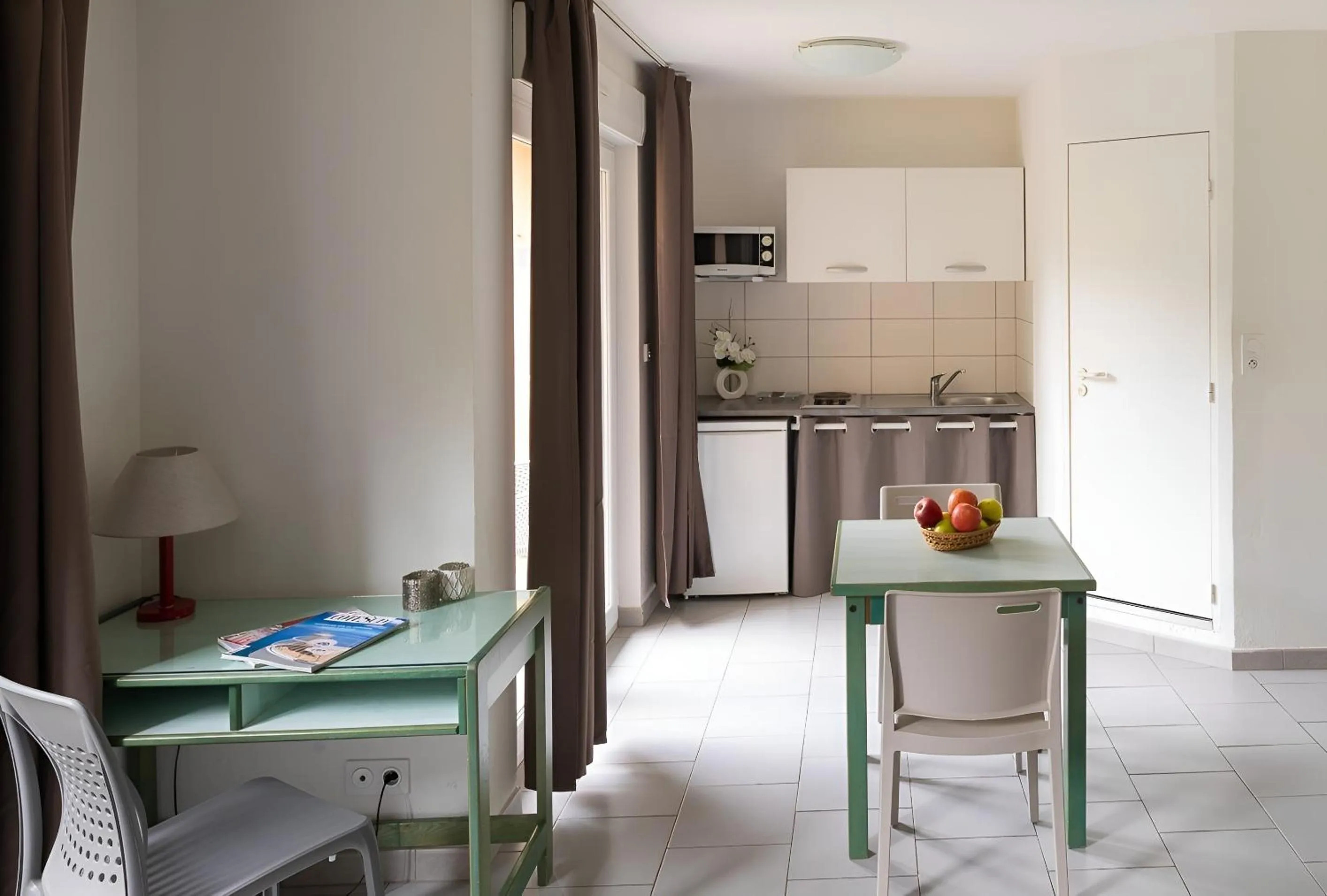 Kitchen or kitchenette in Appart Hotel Corte HR