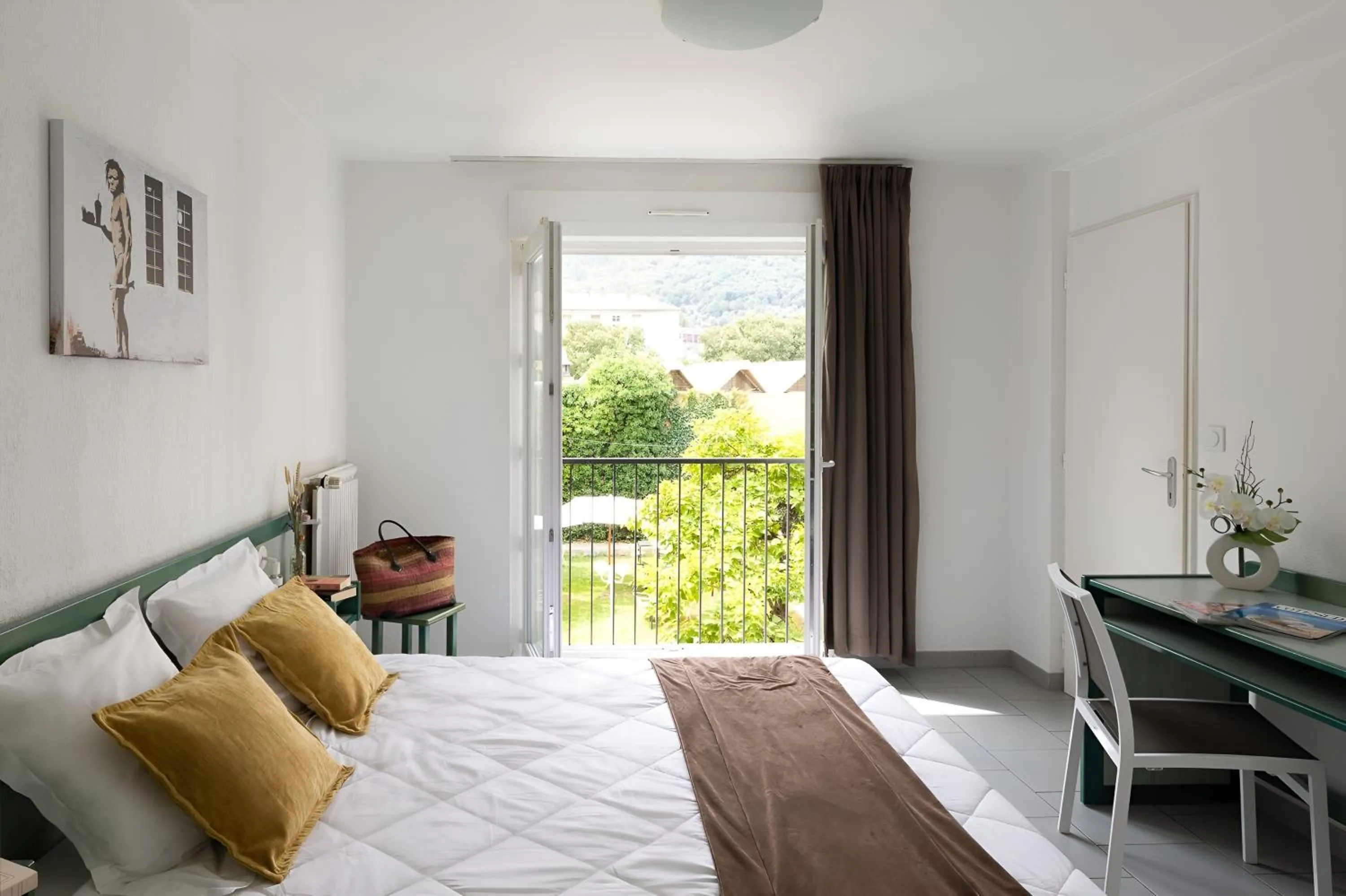 View (from property/room), Bed in Appart Hotel Corte HR