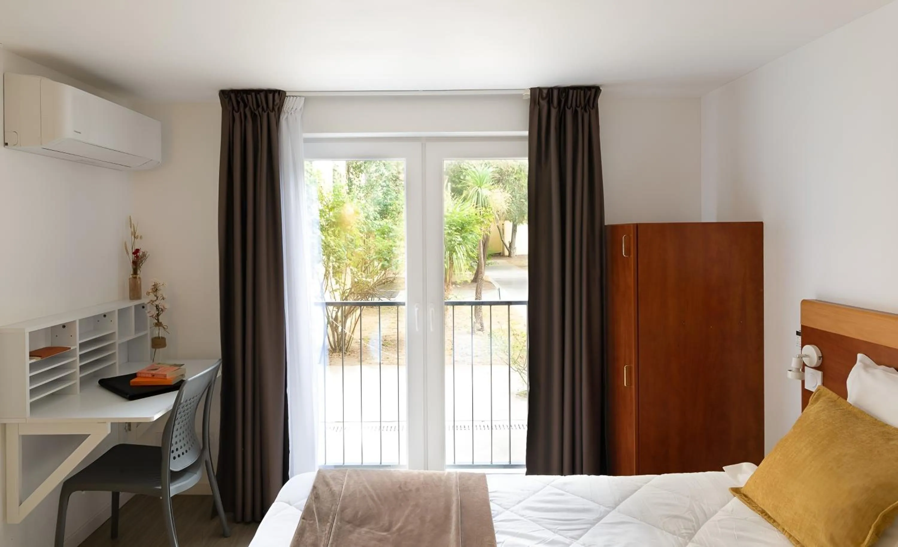 Bed in Appart Hotel Corte HR