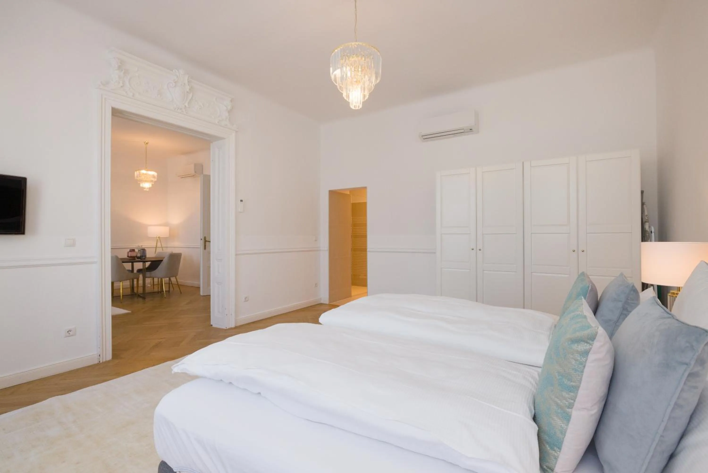Bed in RAFAEL KAISER - Premium Apartments - Contactless Check-In