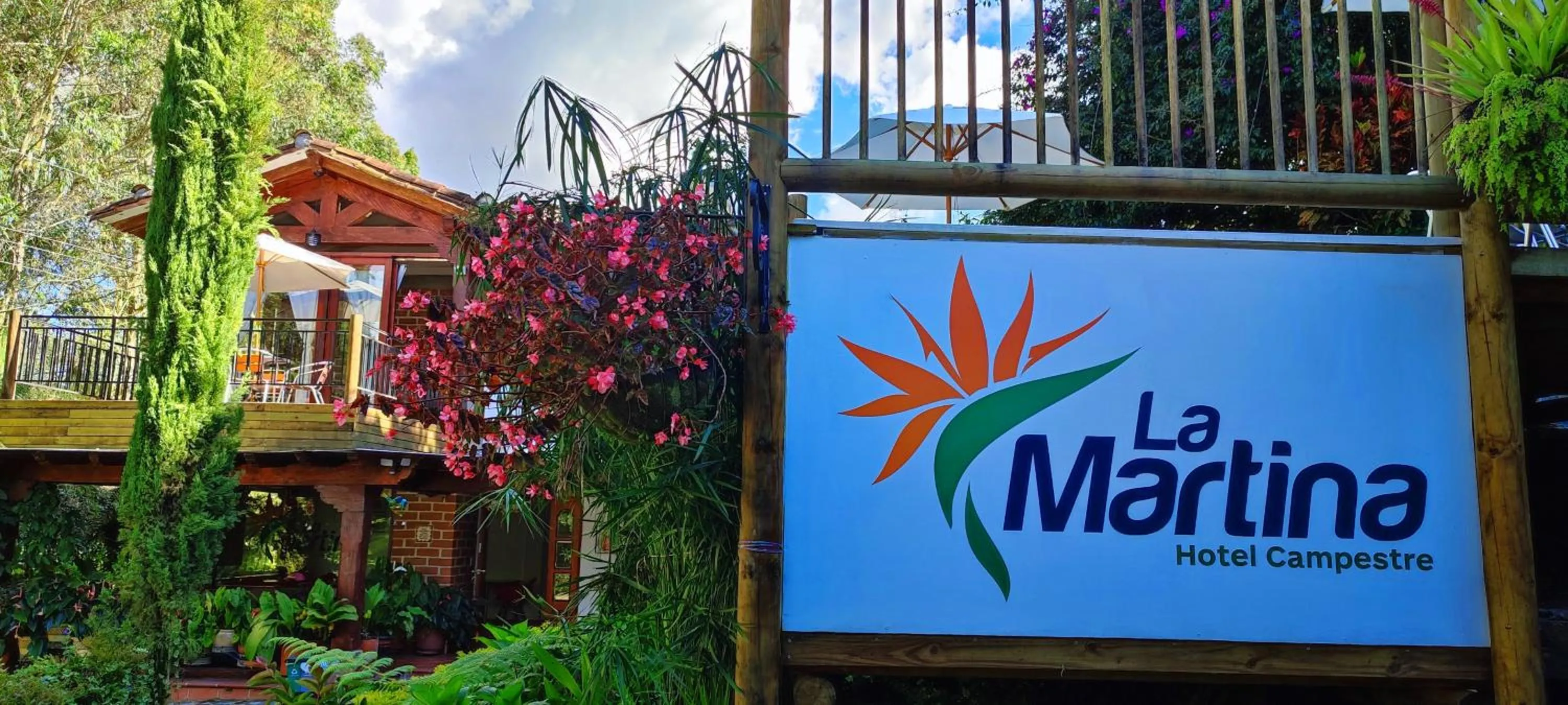 Property logo or sign in La Martina Campestre