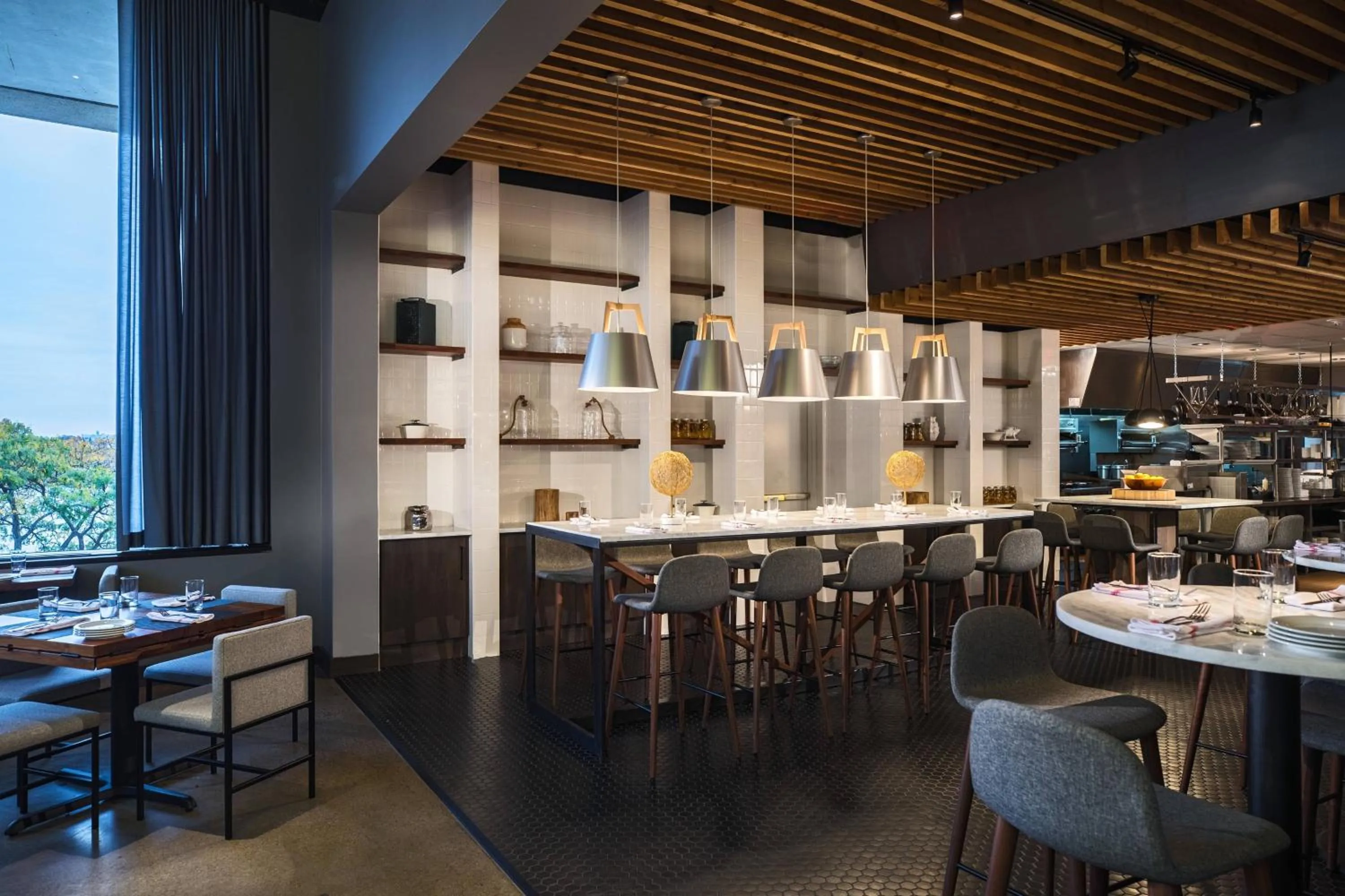 Restaurant/places to eat in Renaissance Toledo Downtown Hotel