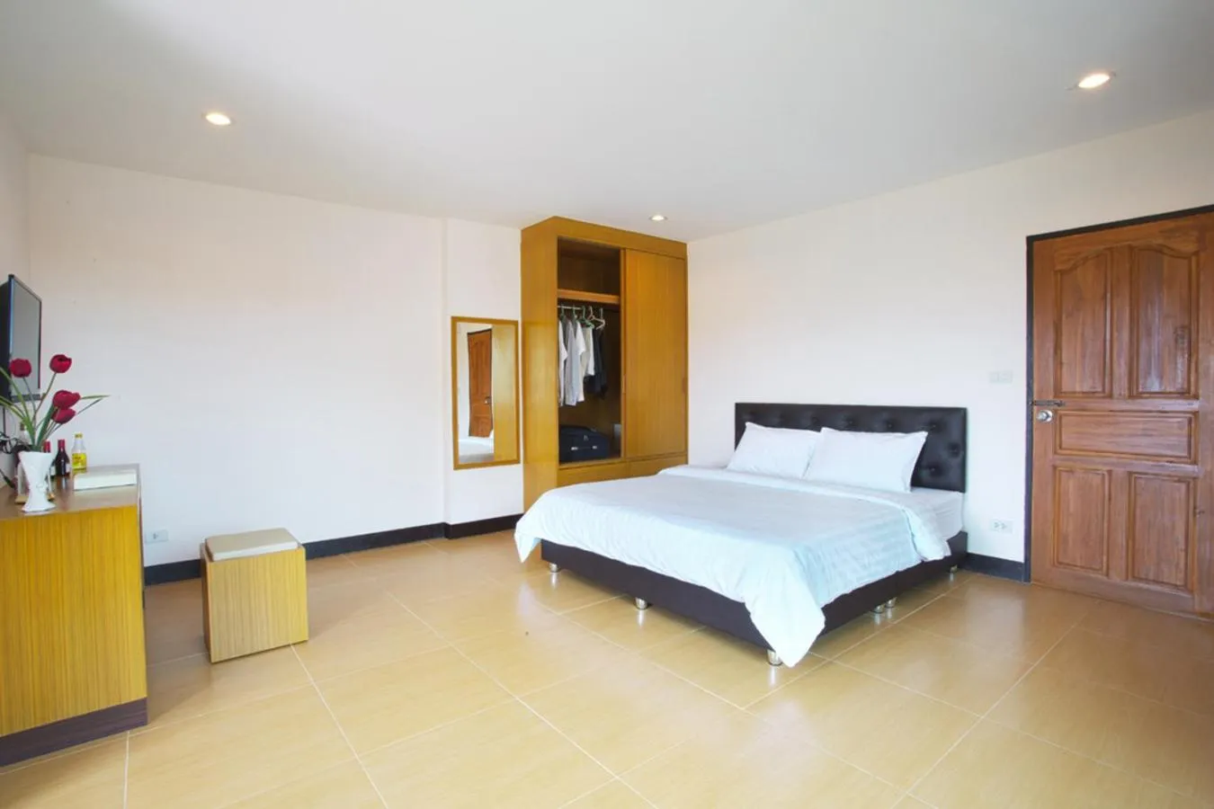 Photo of the whole room in City 1 Residence