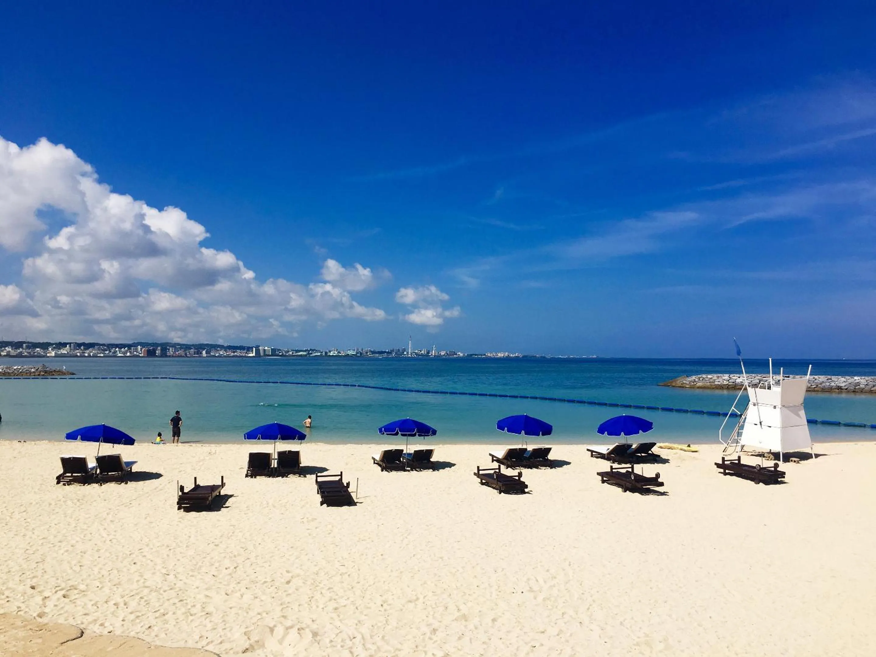 Beach in Sunset Beach Hotel