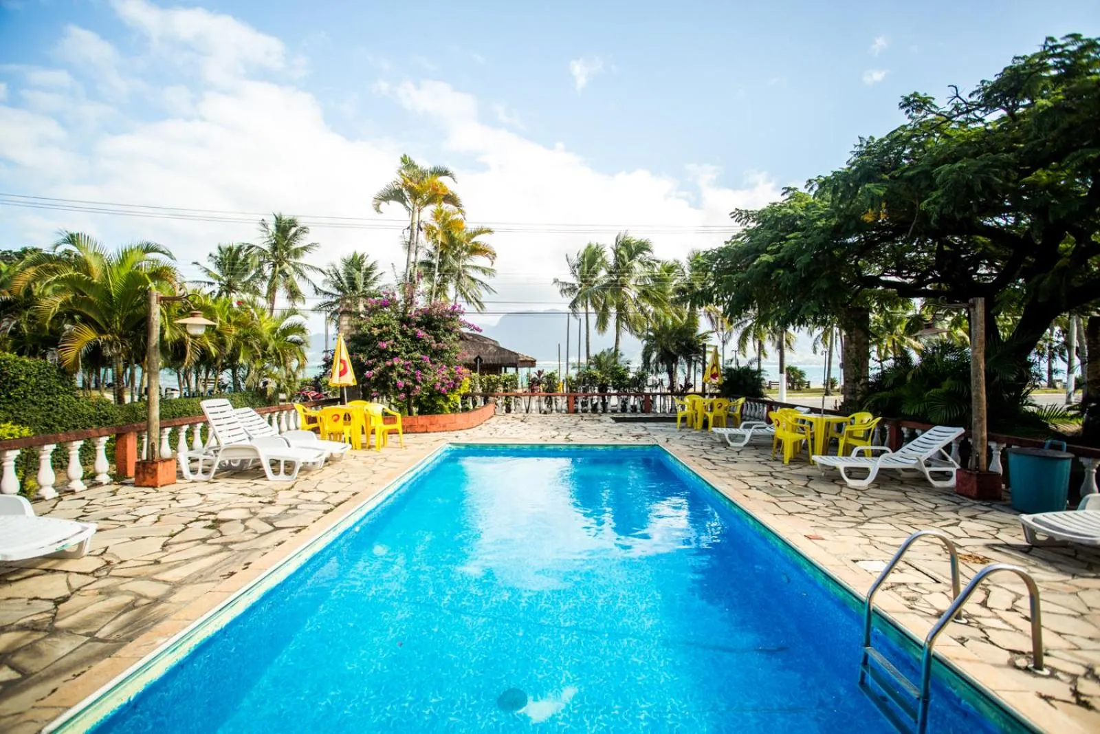 Pool view in Hotel Pelicano