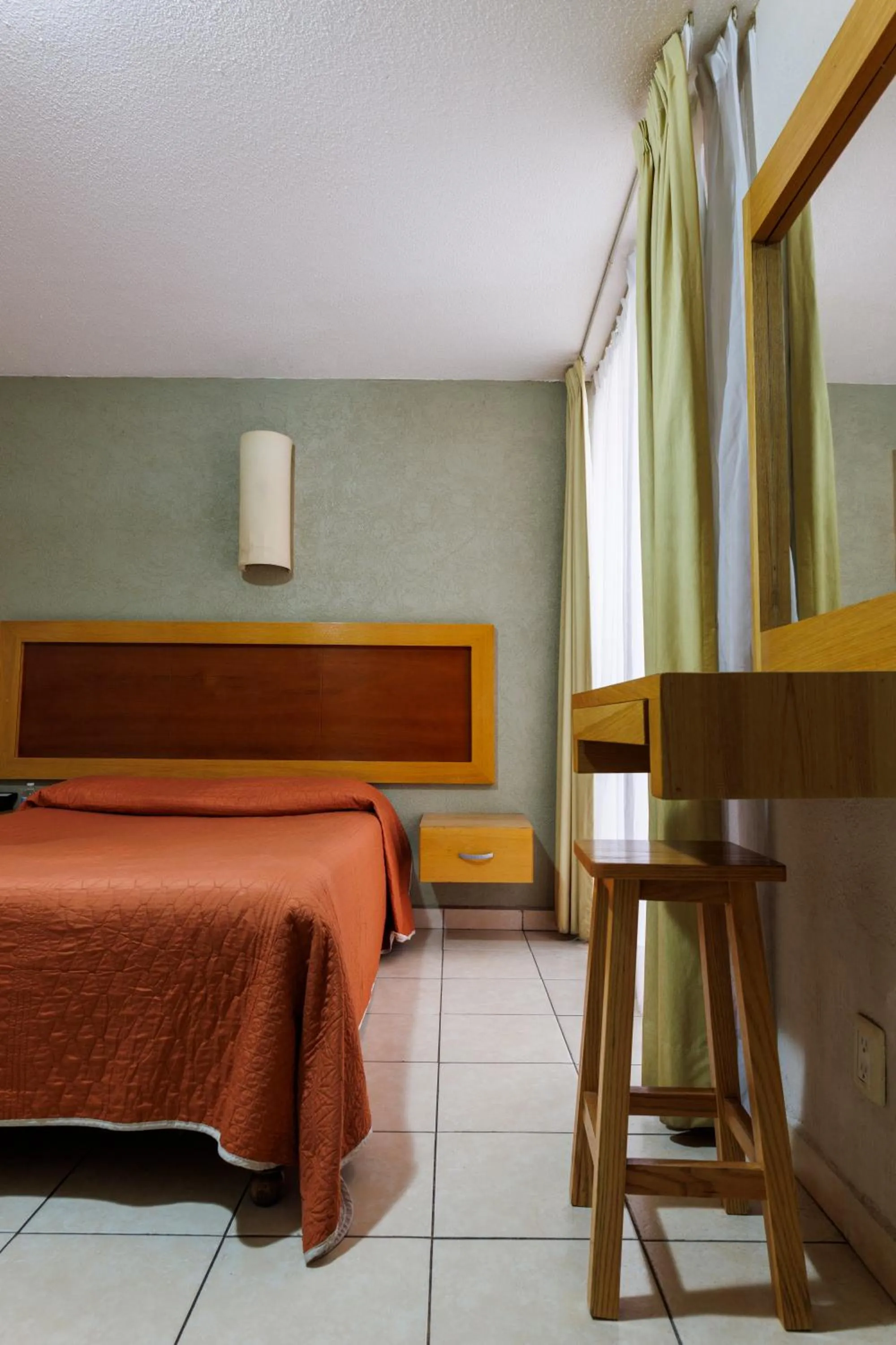 Bed in Hotel Qualitel Centro Histórico