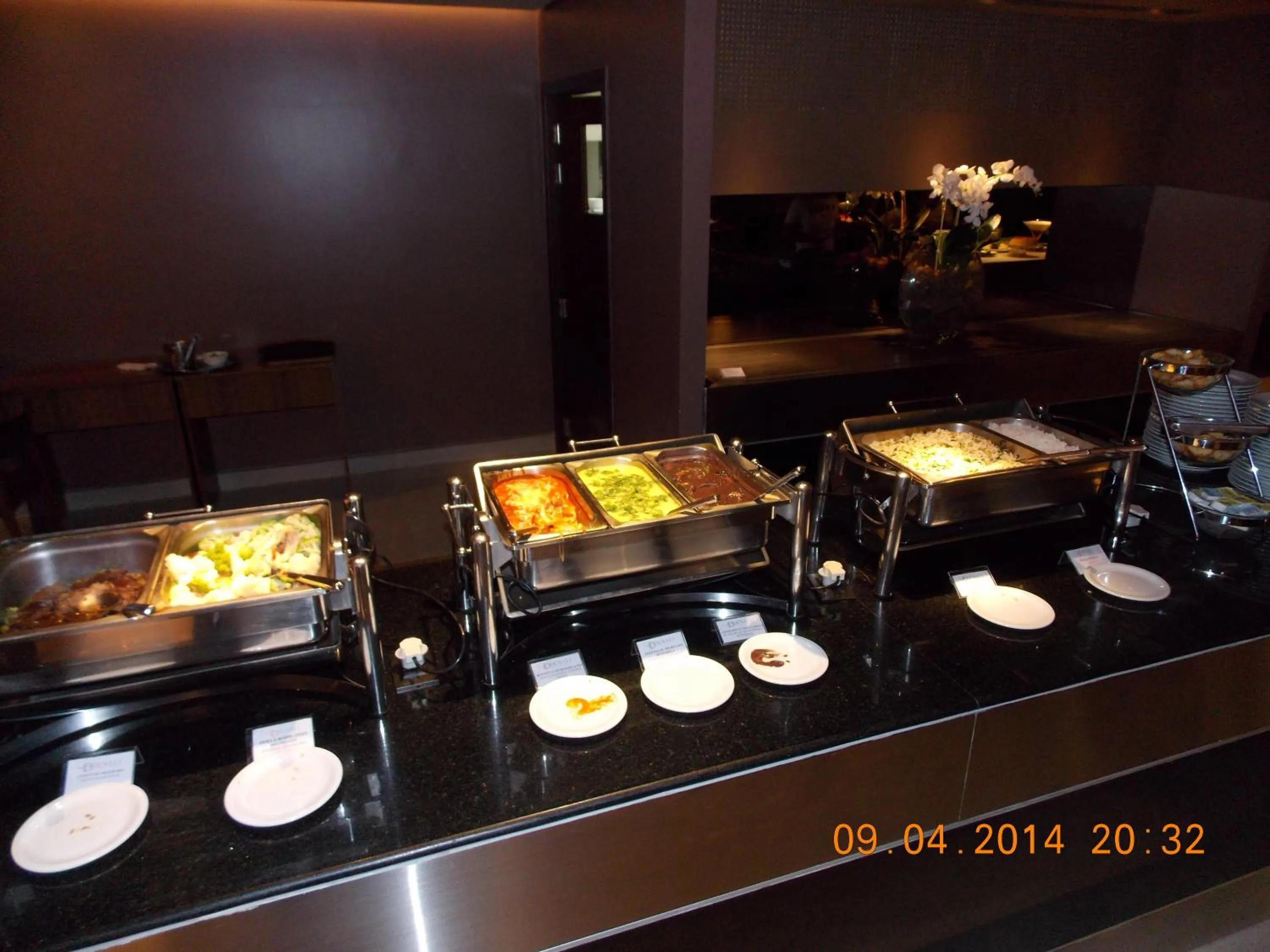 Food and drinks in Denali Hotel