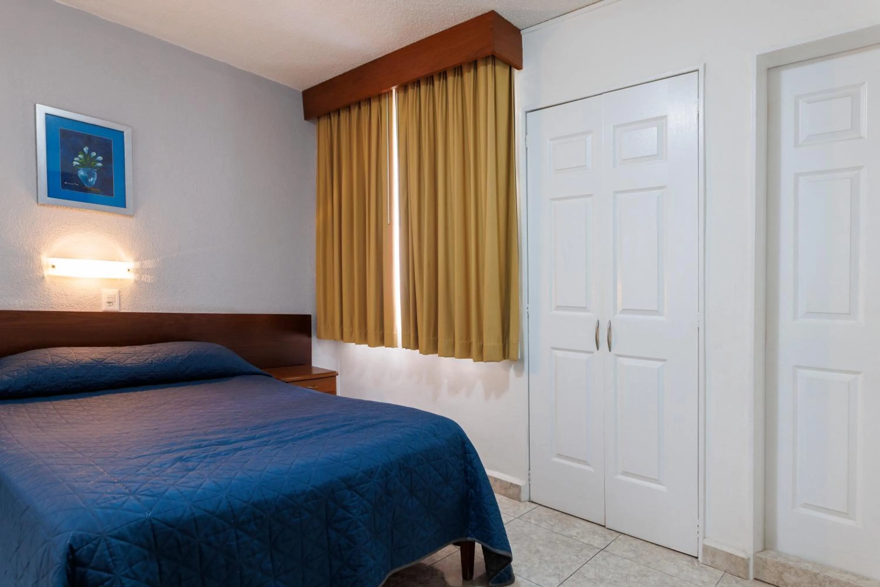 Bed in Hotel Qualitel Plus