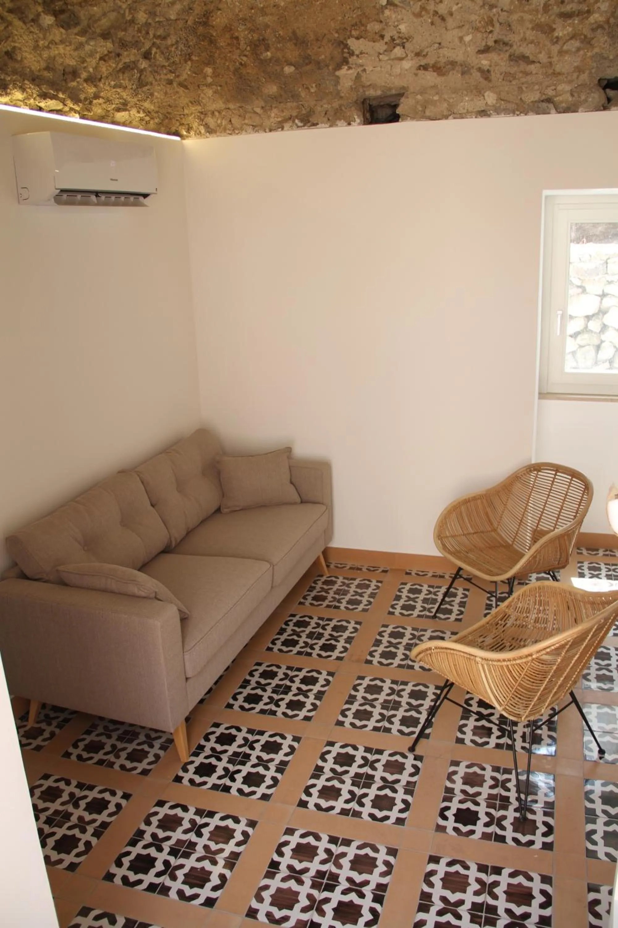 Property building in Villa Amì