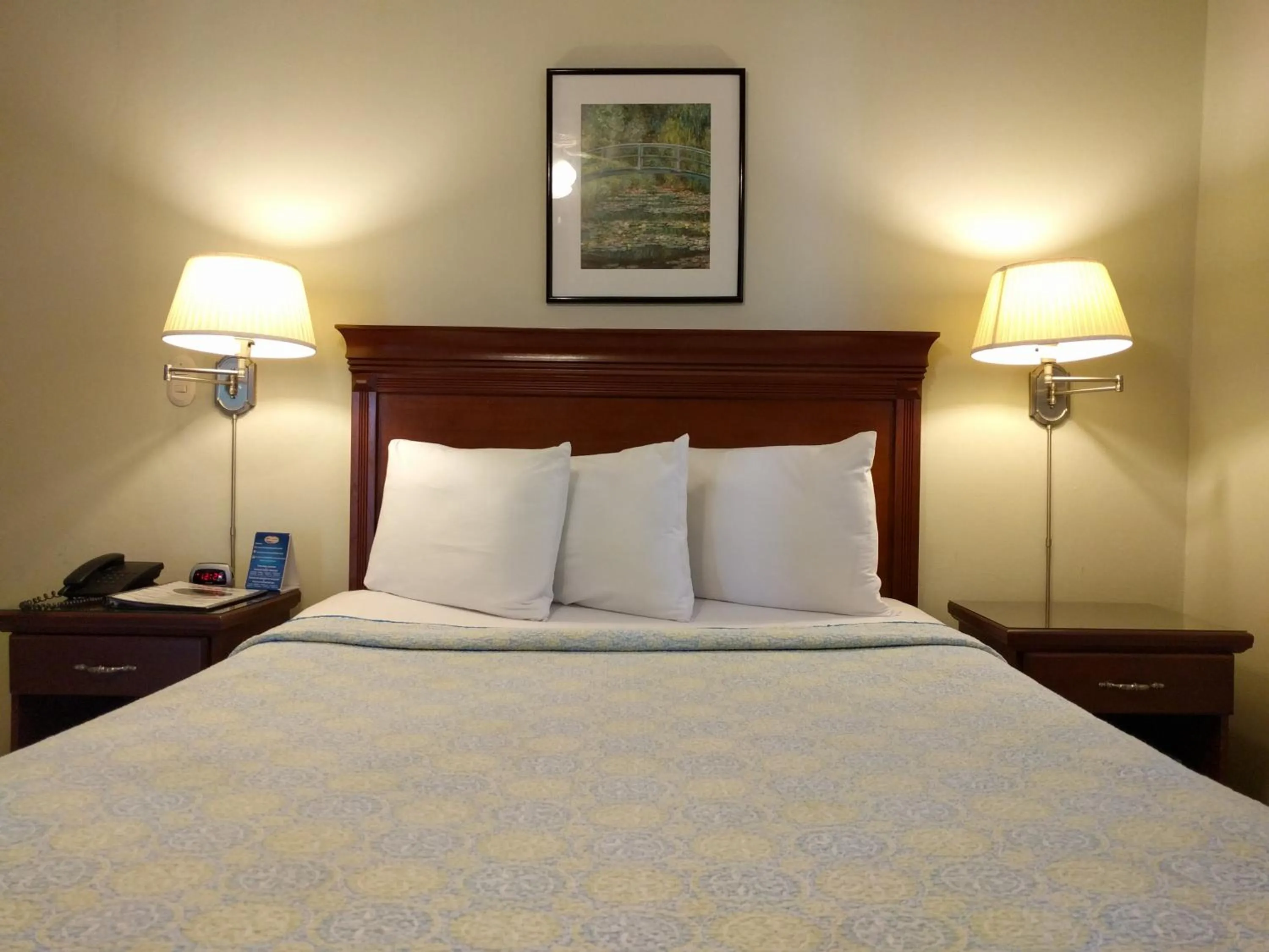 Bed in Hotel El Almendro