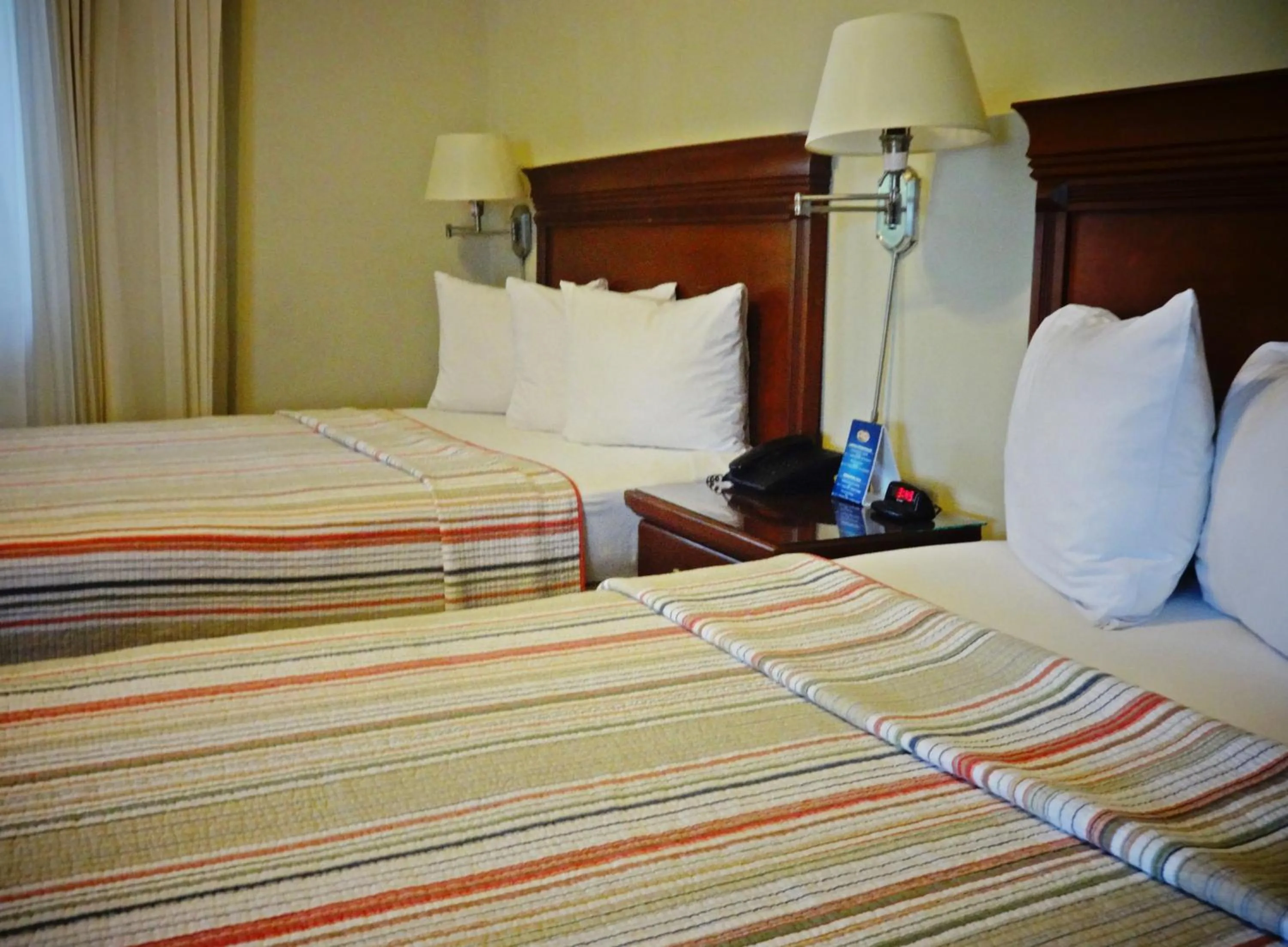 Bed in Hotel El Almendro