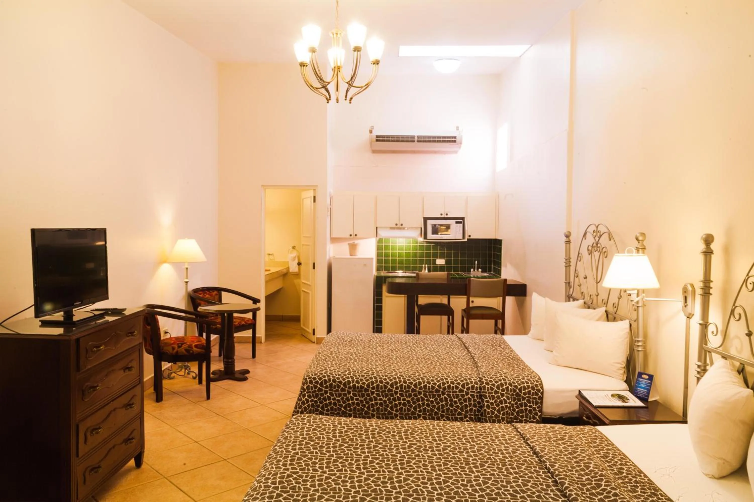 Bed in Hotel El Almendro