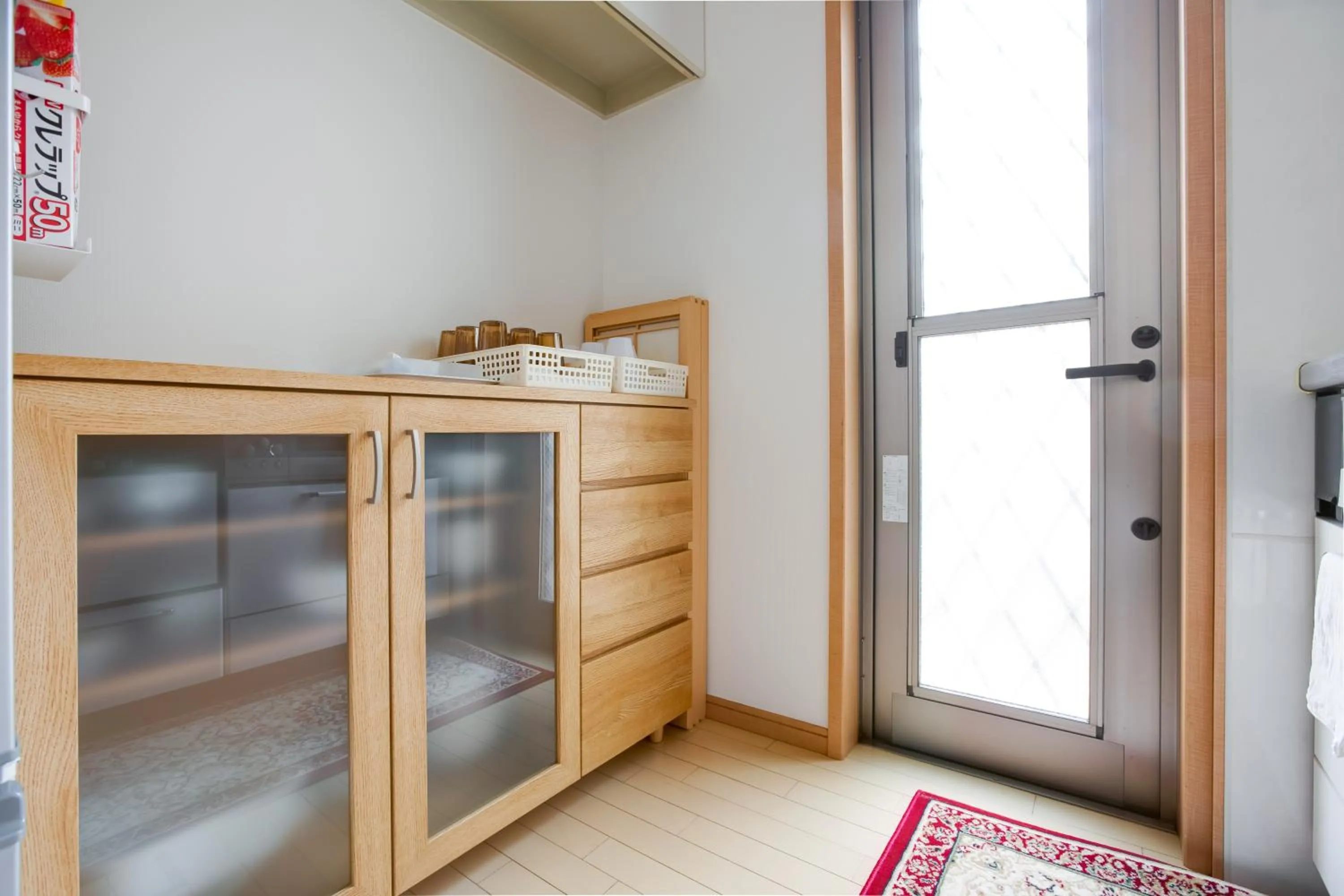 Communal kitchen, Bed in JIYUKA INN