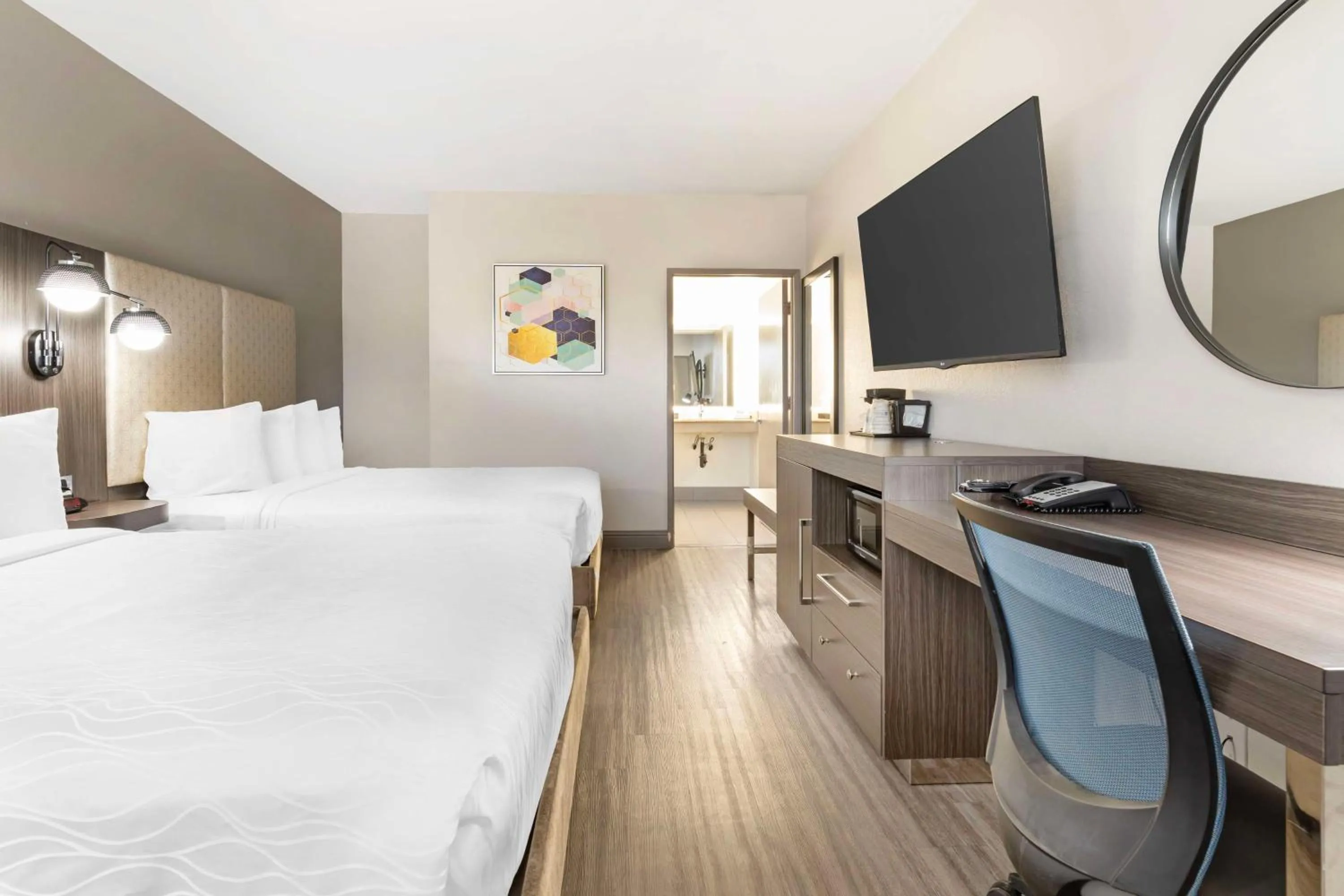 Bedroom in Best Western Marina State Beach