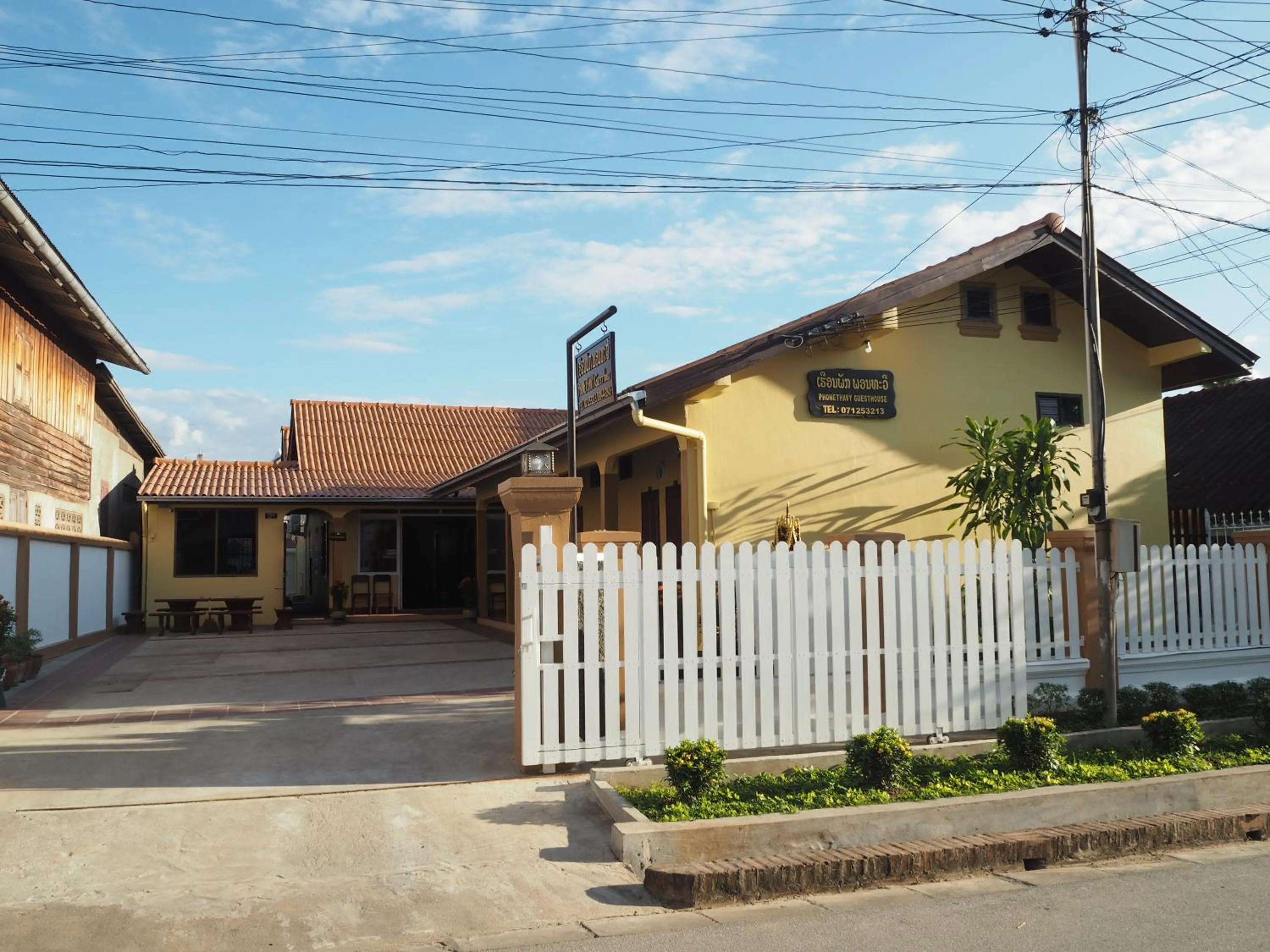 Property building in Phonethavy GUESTHOUSE