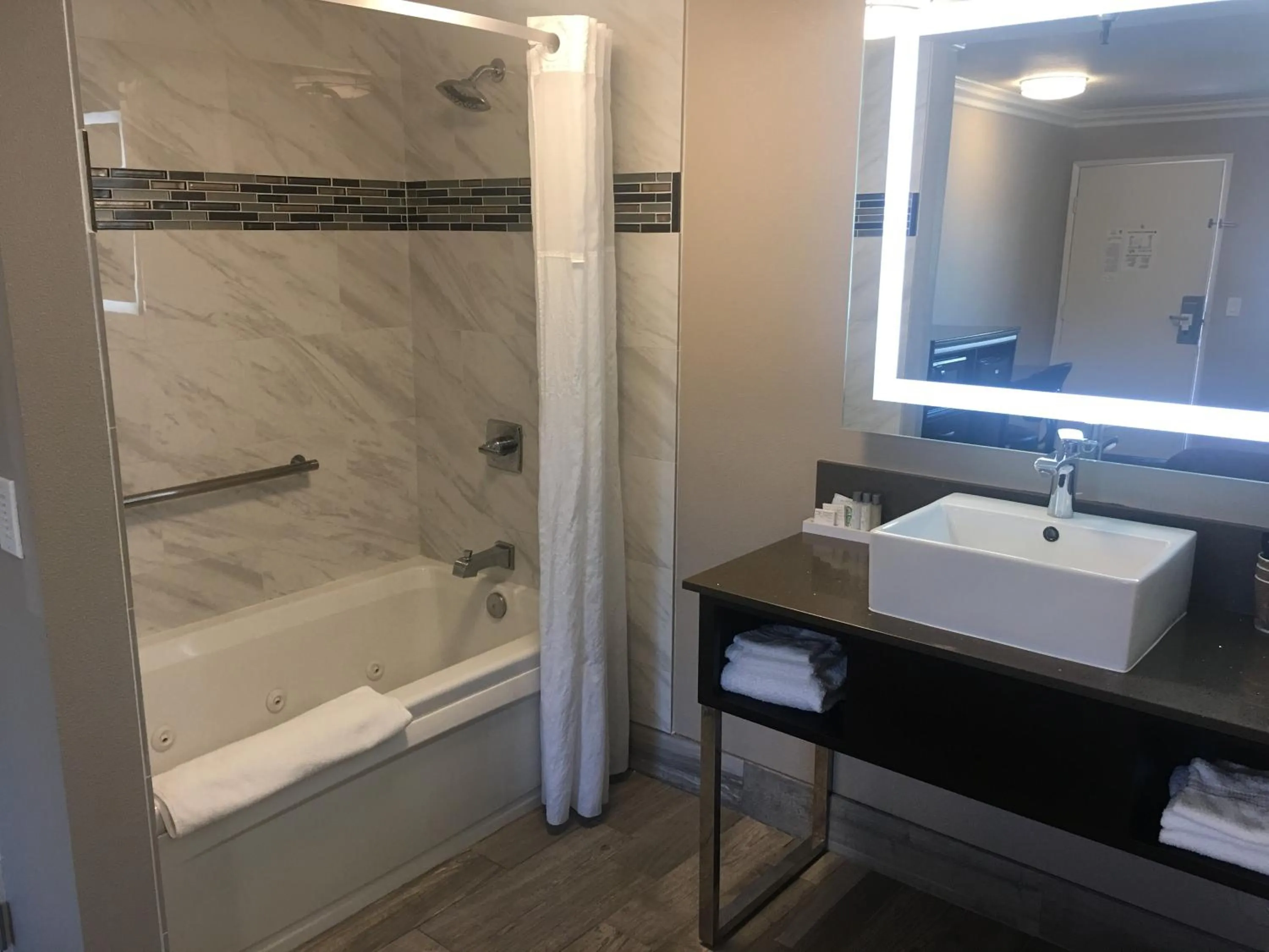 Hotel Seville - Ontario Airport/Chino