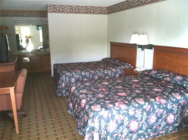 Bed in Quality Inn Elberton