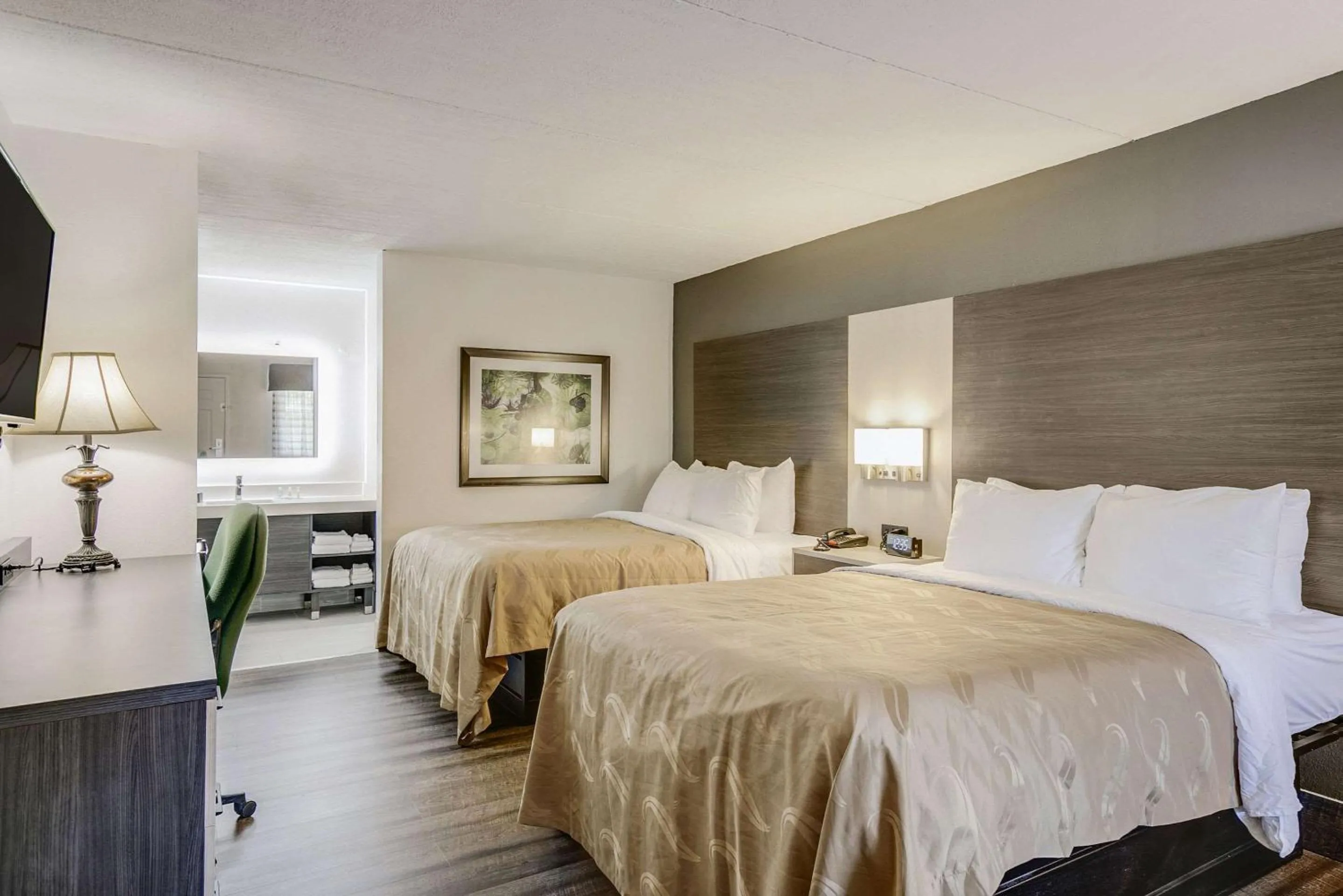 Bedroom, Bed in Quality Inn Elberton