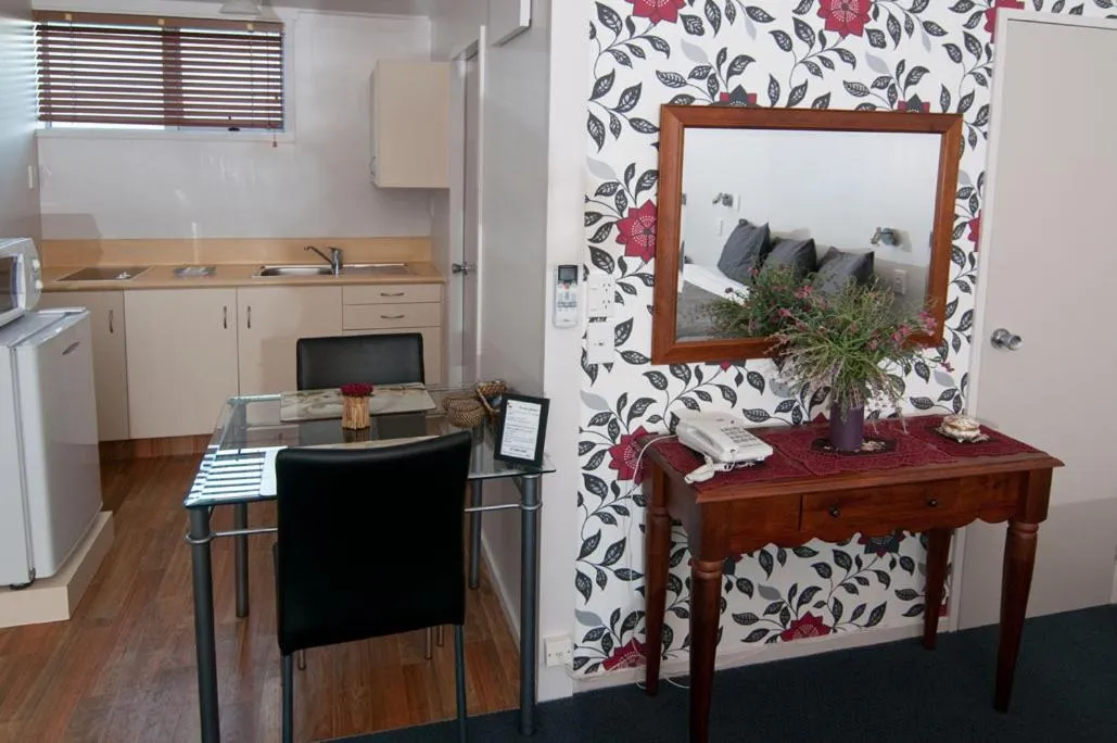 Dining area in Broadway Motel & Miro Court Villas