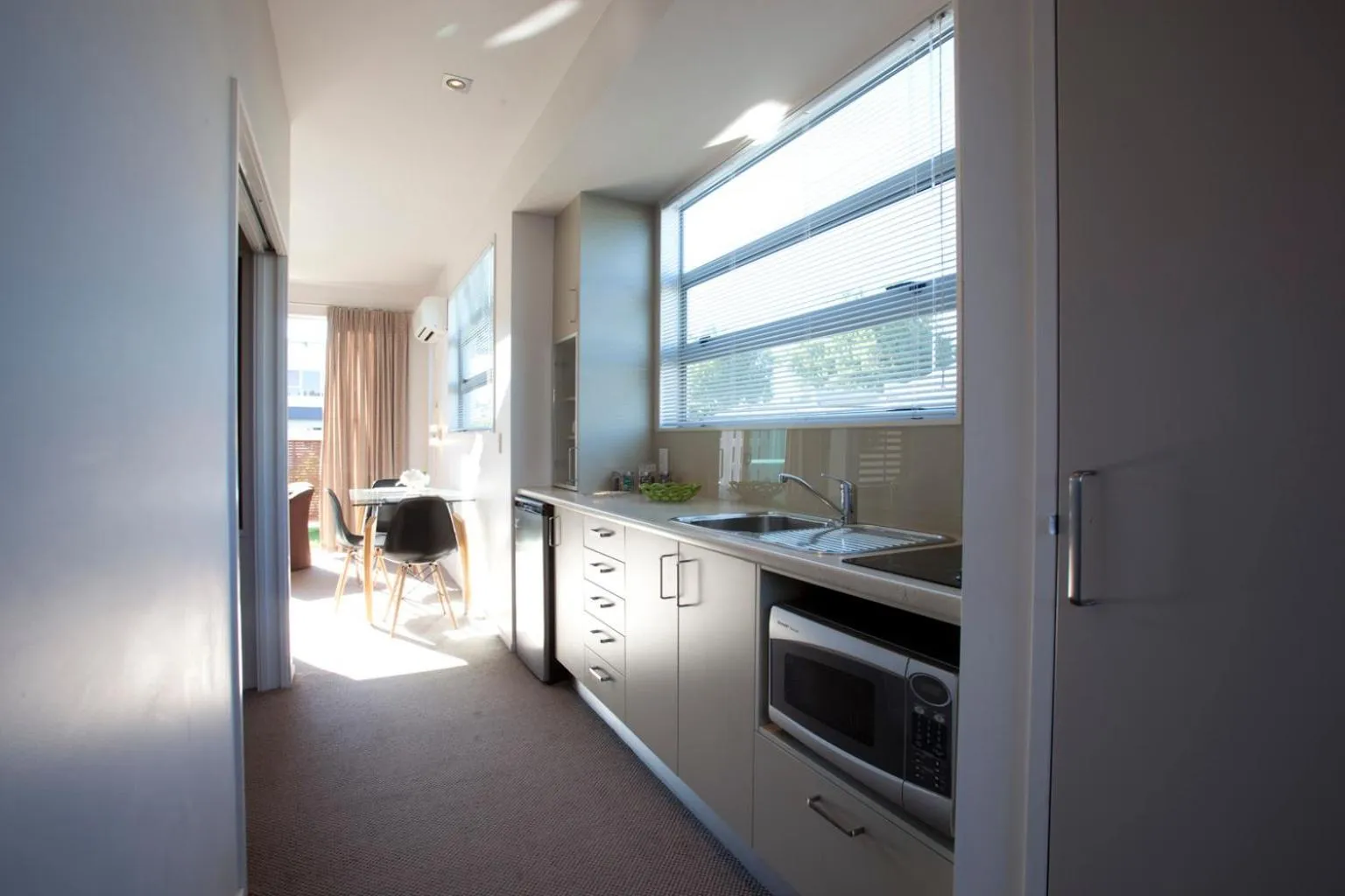 Day in Broadway Motel & Miro Court Villas