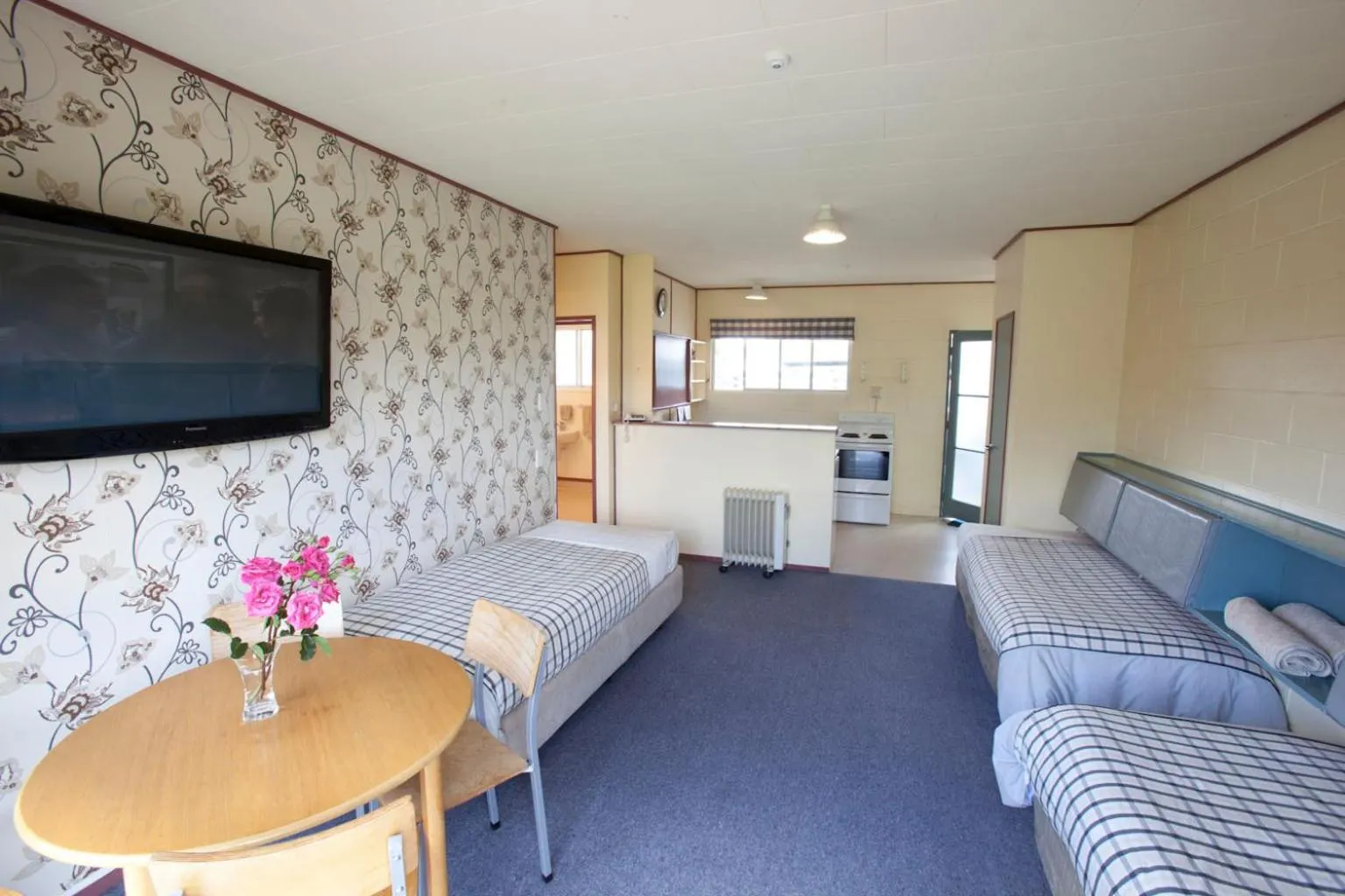 Day in Broadway Motel & Miro Court Villas