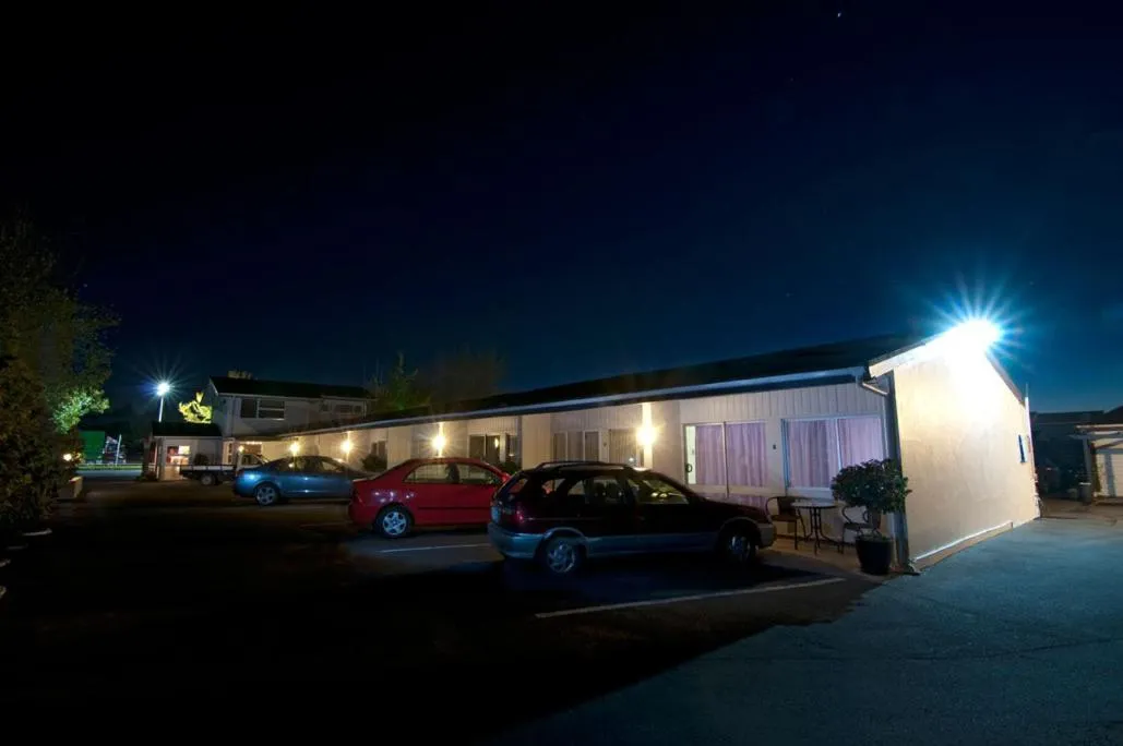 Property building in Broadway Motel & Miro Court Villas