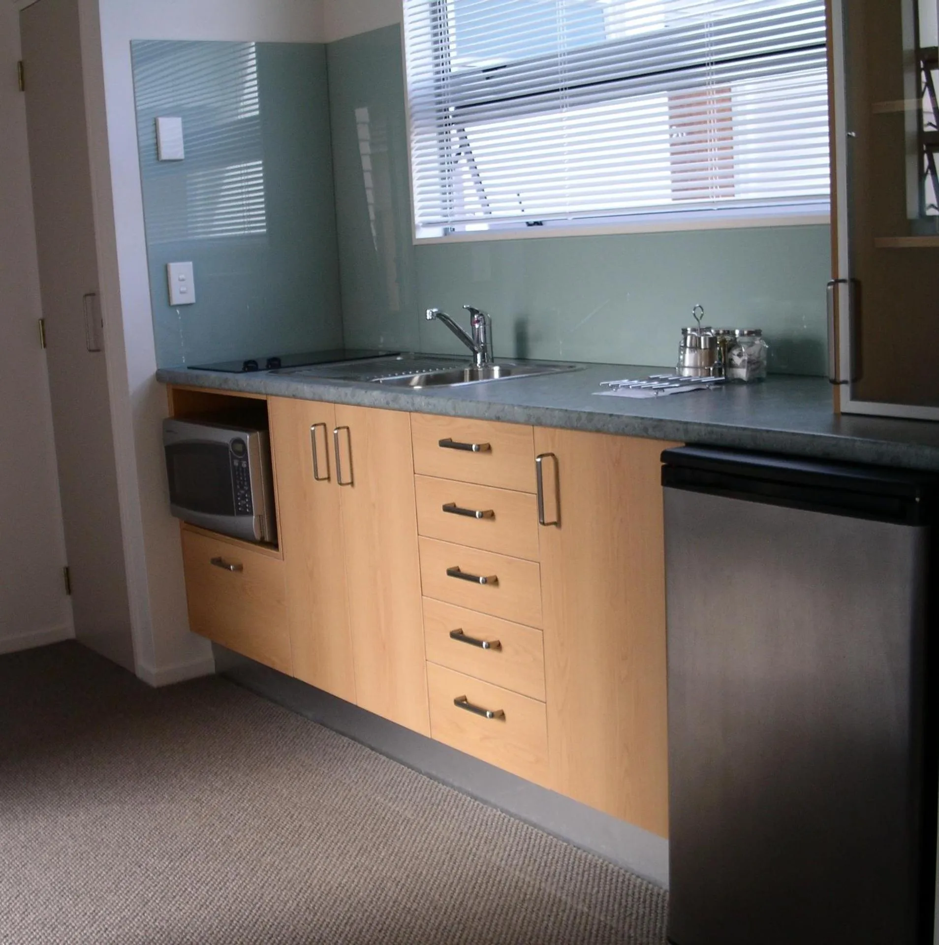 Day in Broadway Motel & Miro Court Villas