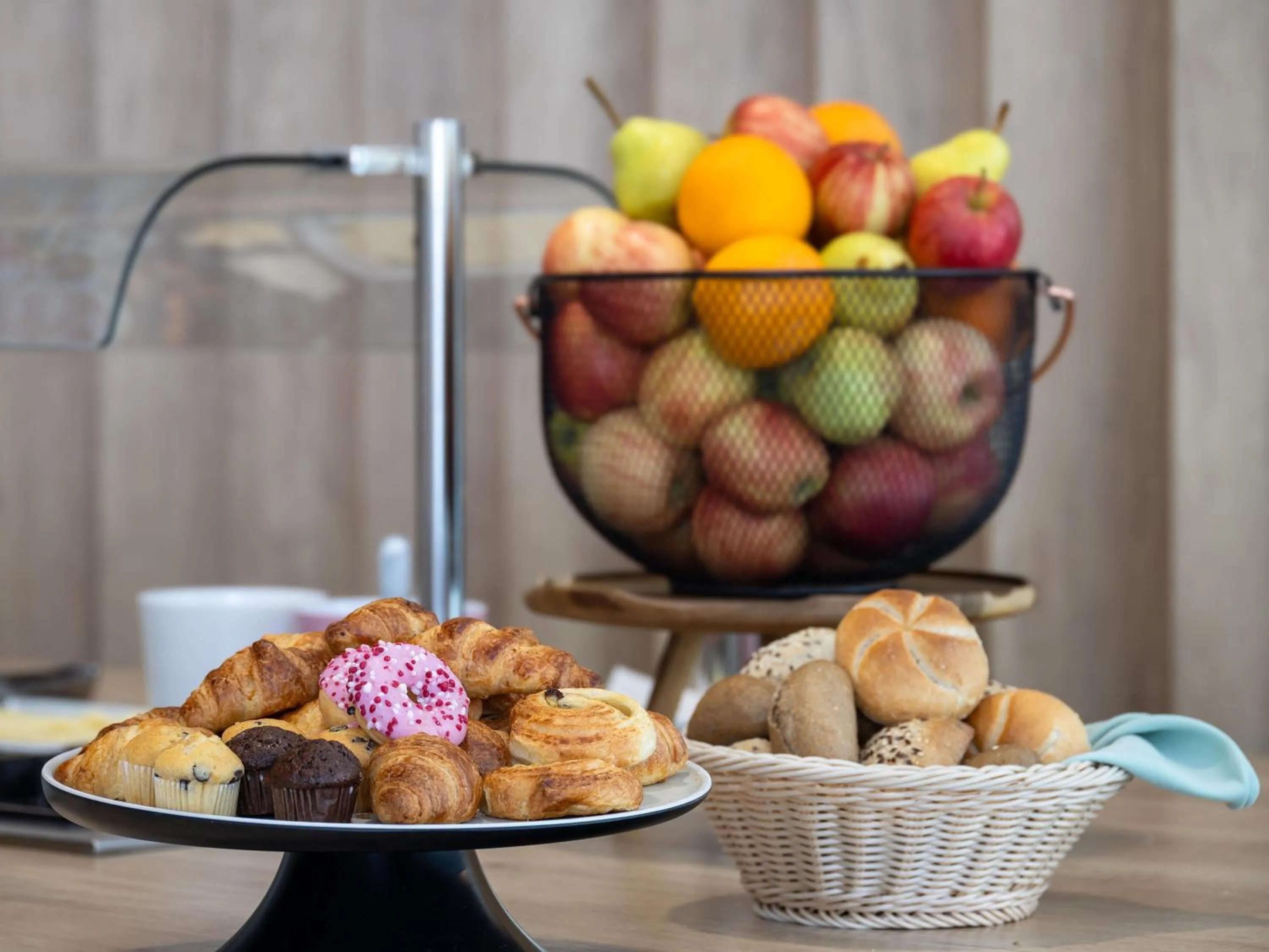 Restaurant/places to eat in B&B HOTEL Maribor Orel