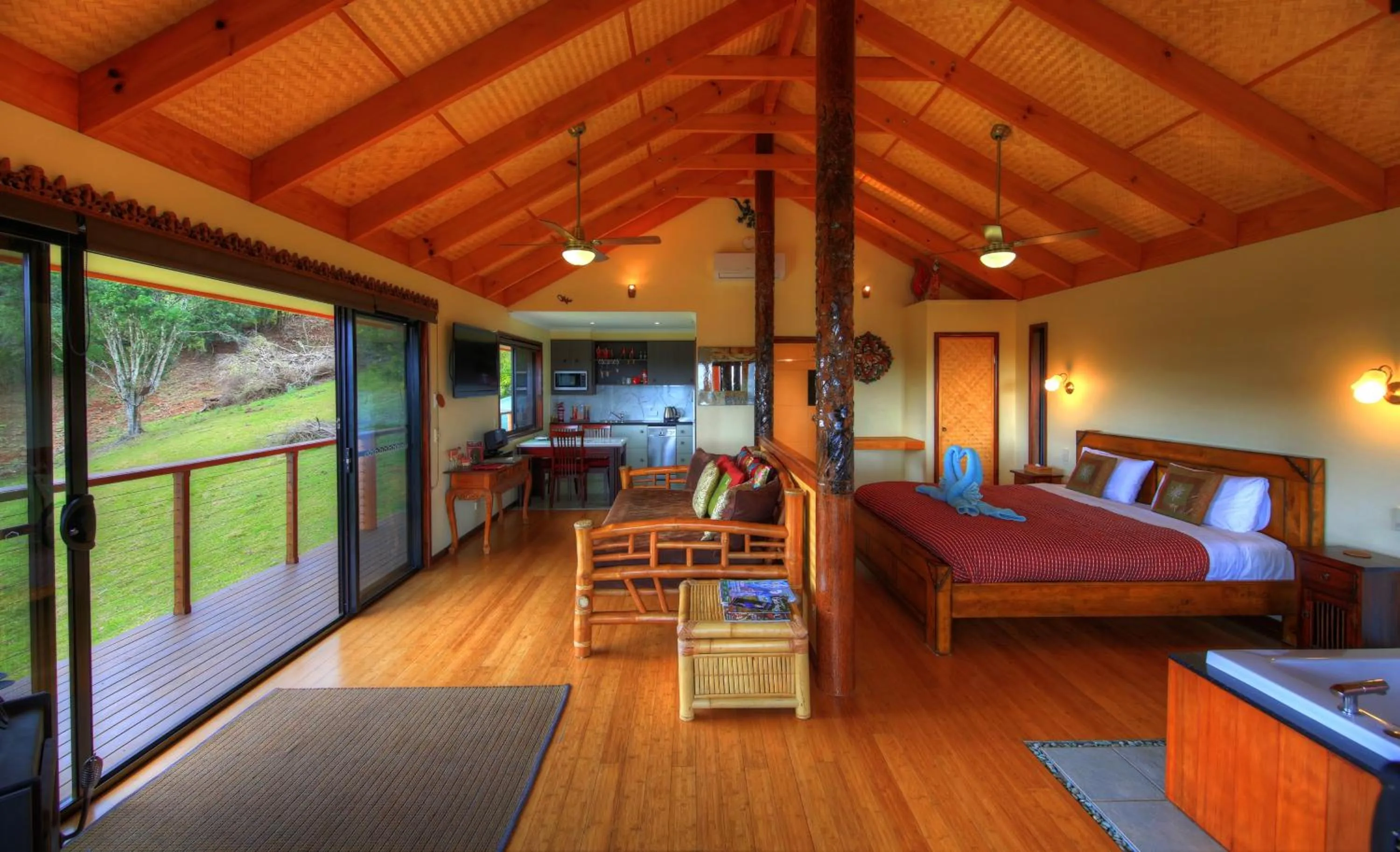 Bed in Maleny Tropical Retreat