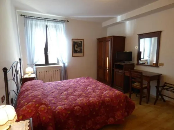 Bed in " Il Bersagliere " Dependance Hotel la Pace