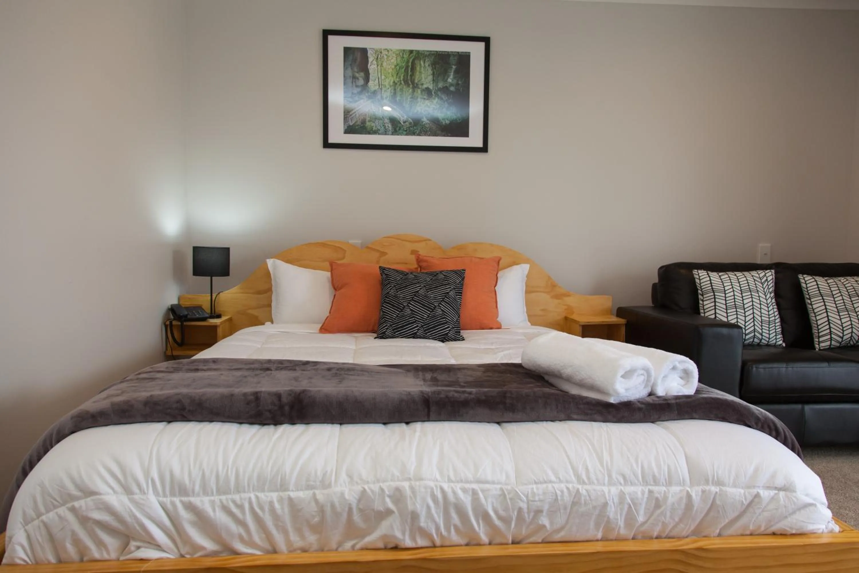 Bed in Otorohanga & Waitomo Motels