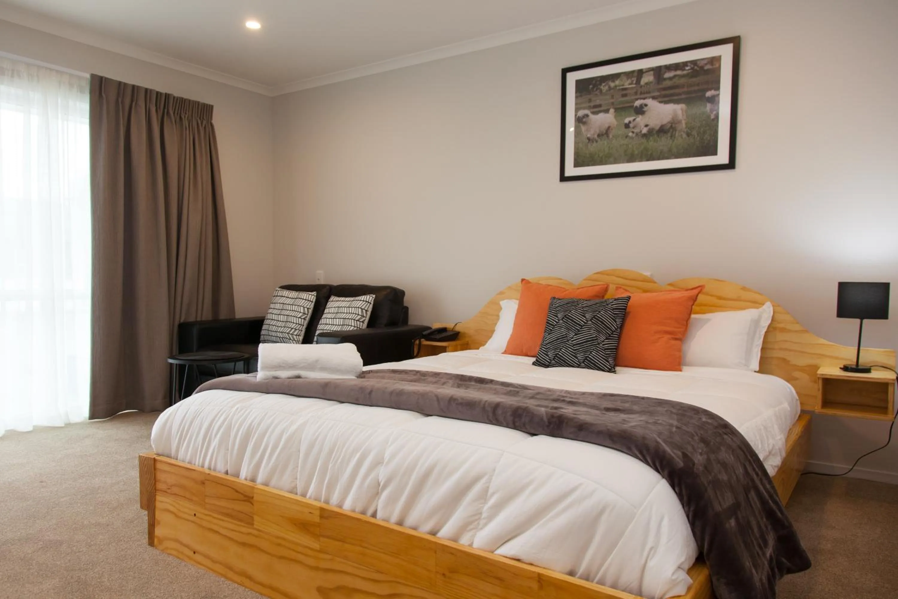 Bed in Otorohanga & Waitomo Motels