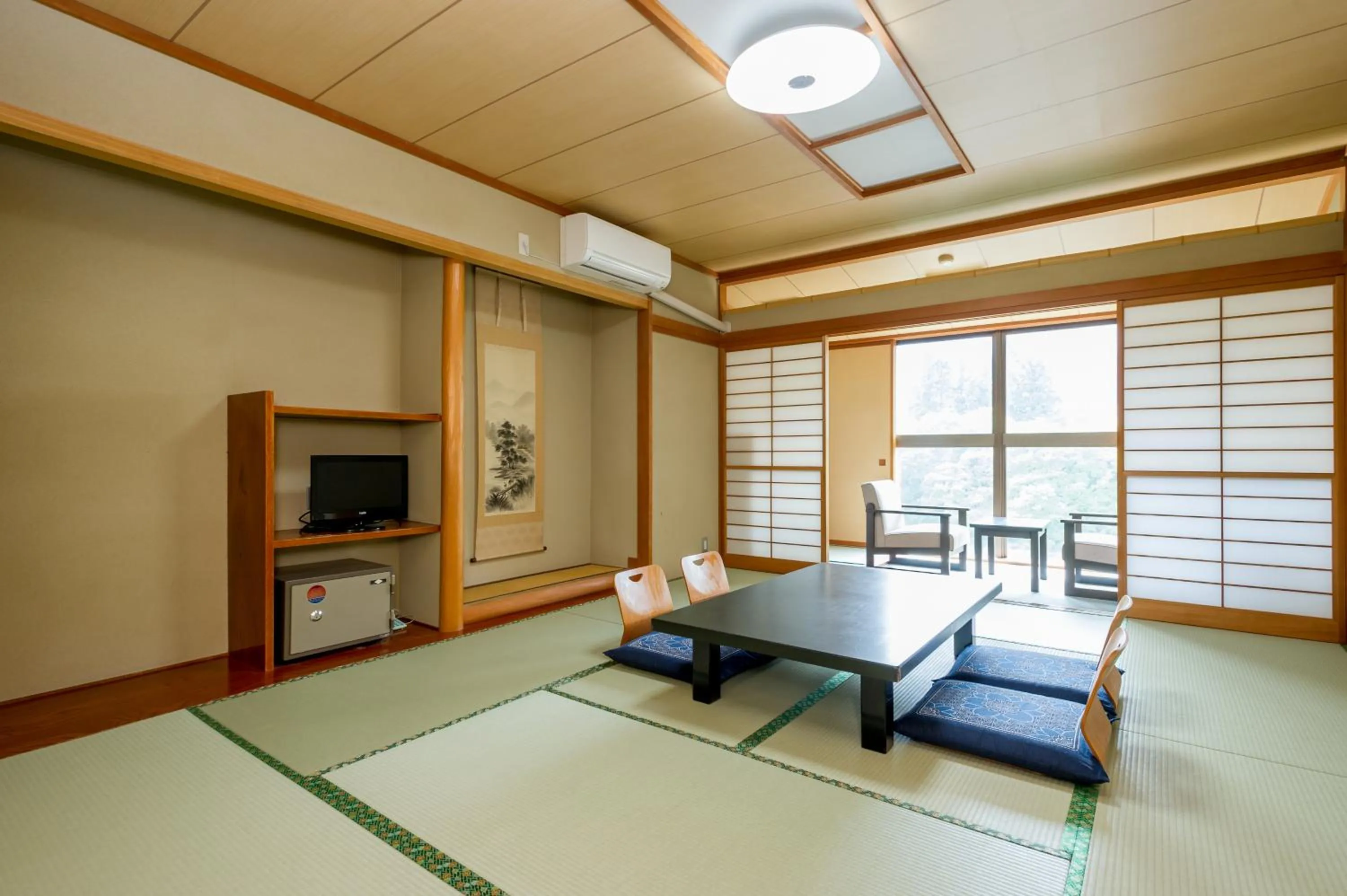 Photo of the whole room in kinugawaonsen Fukumatsu