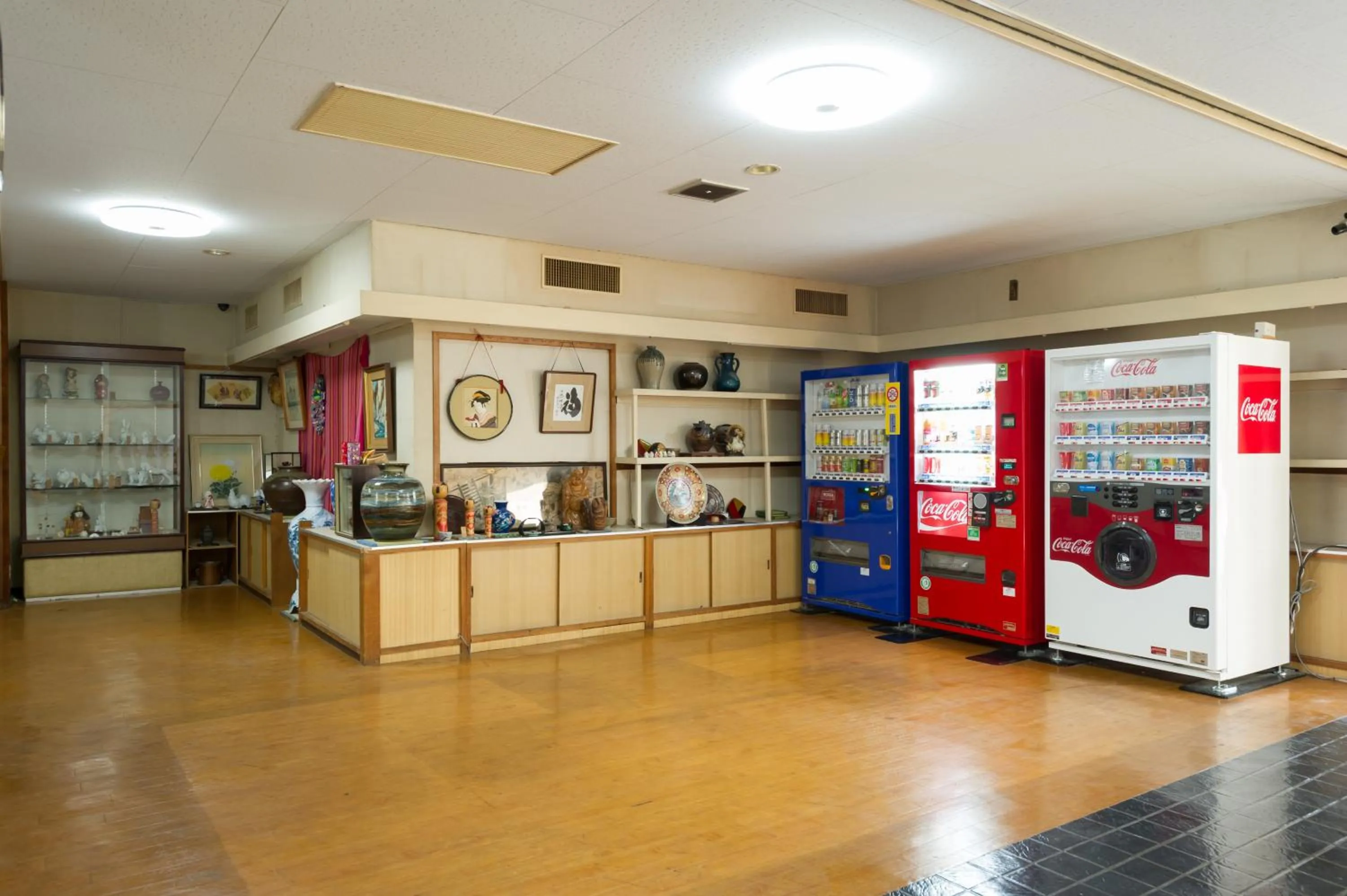 Communal lounge/ TV room in kinugawaonsen Fukumatsu