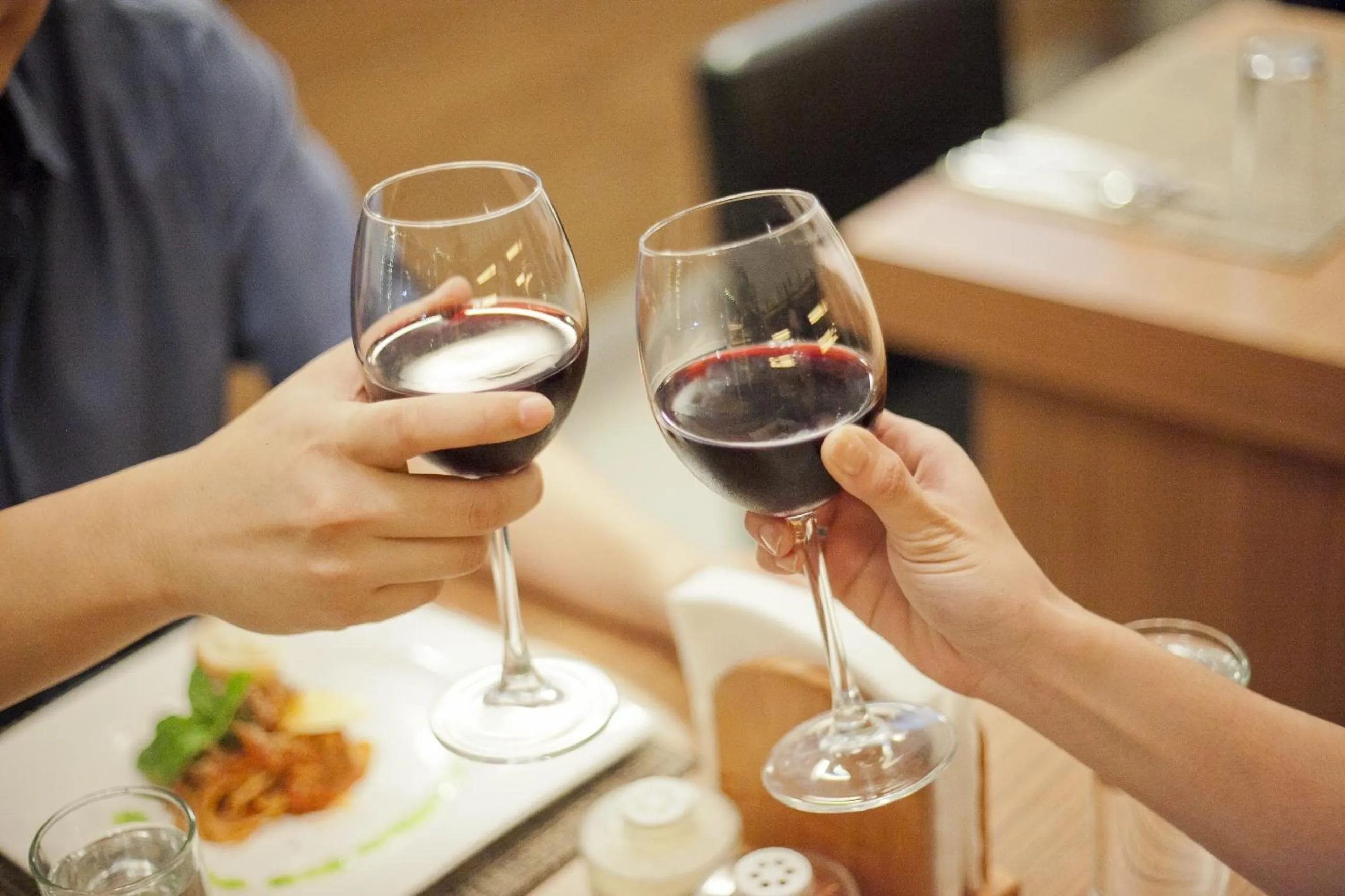 Restaurant/places to eat in The Exchange Regency Residence Hotel Managed by HII