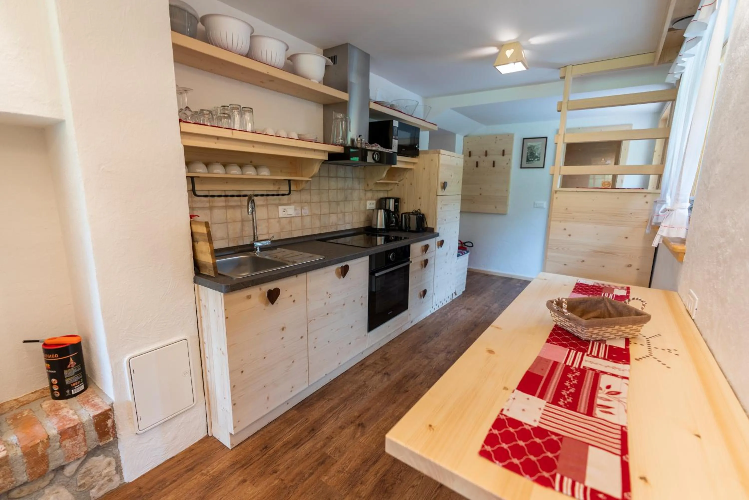 Kitchen or kitchenette in ALPIK Chalets - Bohinj